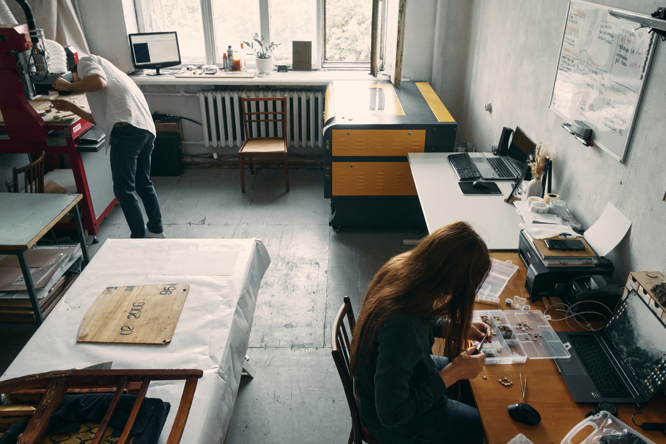 Интервью с основателями столярной мастерской — theyellowroom. Семейный фотограф в Новосибирске Артём Кузнецов