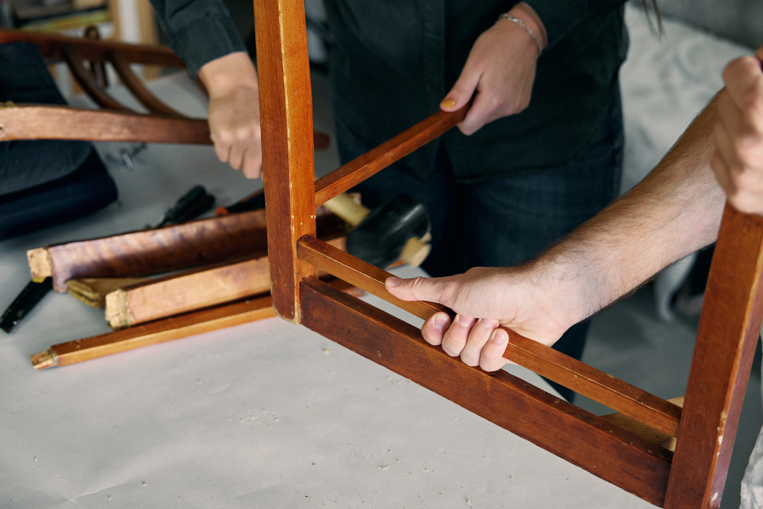 Интервью с основателями столярной мастерской — theyellowroom. Семейный фотограф в Новосибирске Артём Кузнецов