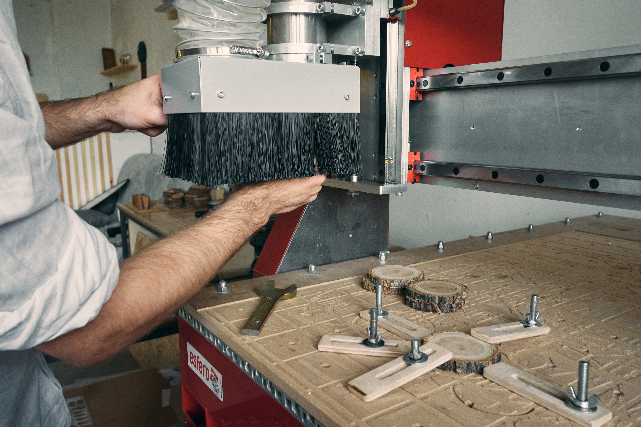 Интервью с основателями столярной мастерской — theyellowroom. Семейный фотограф в Новосибирске Артём Кузнецов