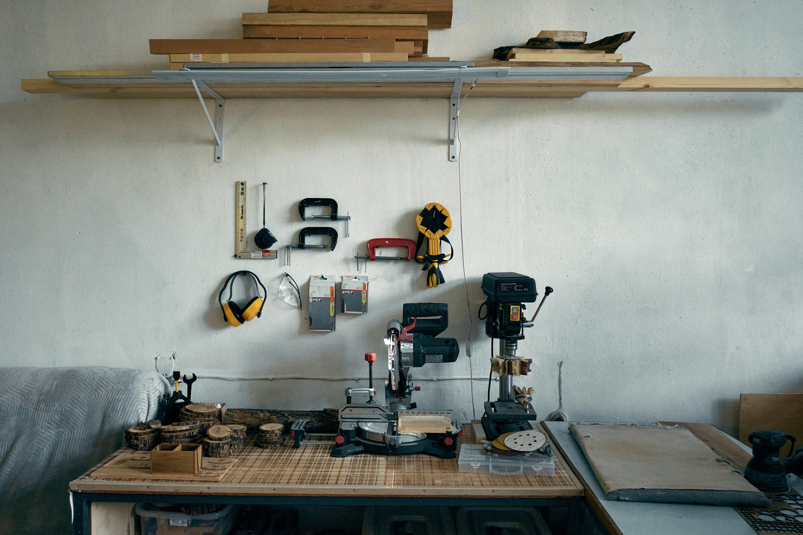 Интервью с основателями столярной мастерской — theyellowroom. Семейный фотограф в Новосибирске Артём Кузнецов