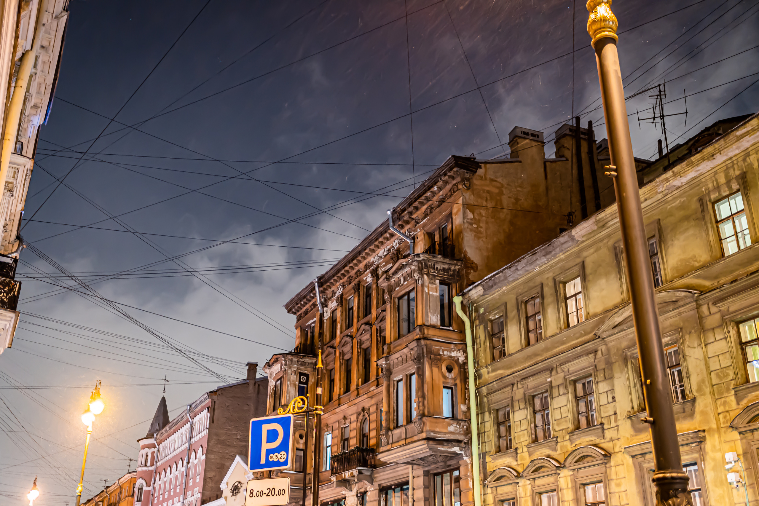 Улица Рубинштейна в Питере ночью зимой