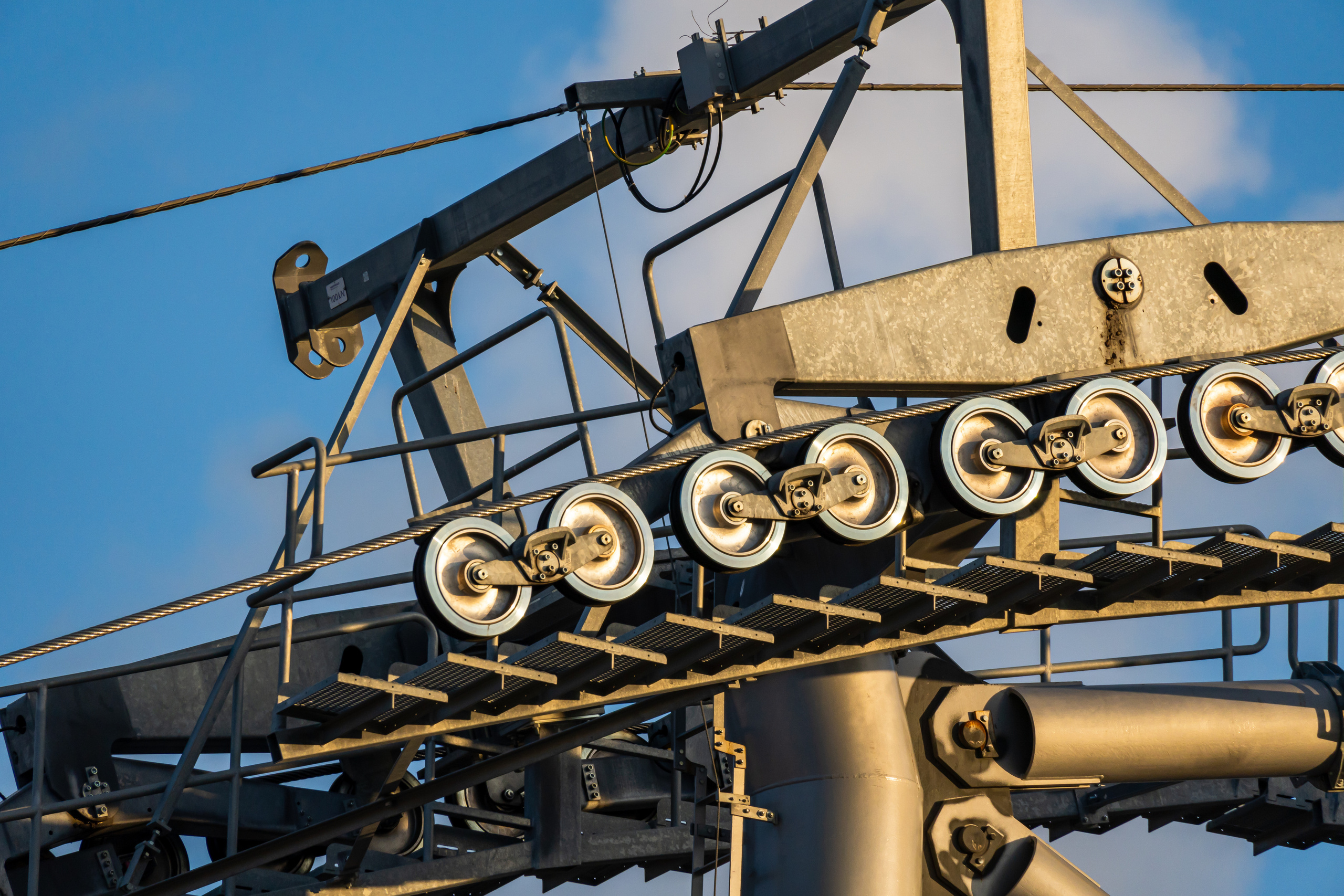 Ролики Московской канатной дороги в Лужниках