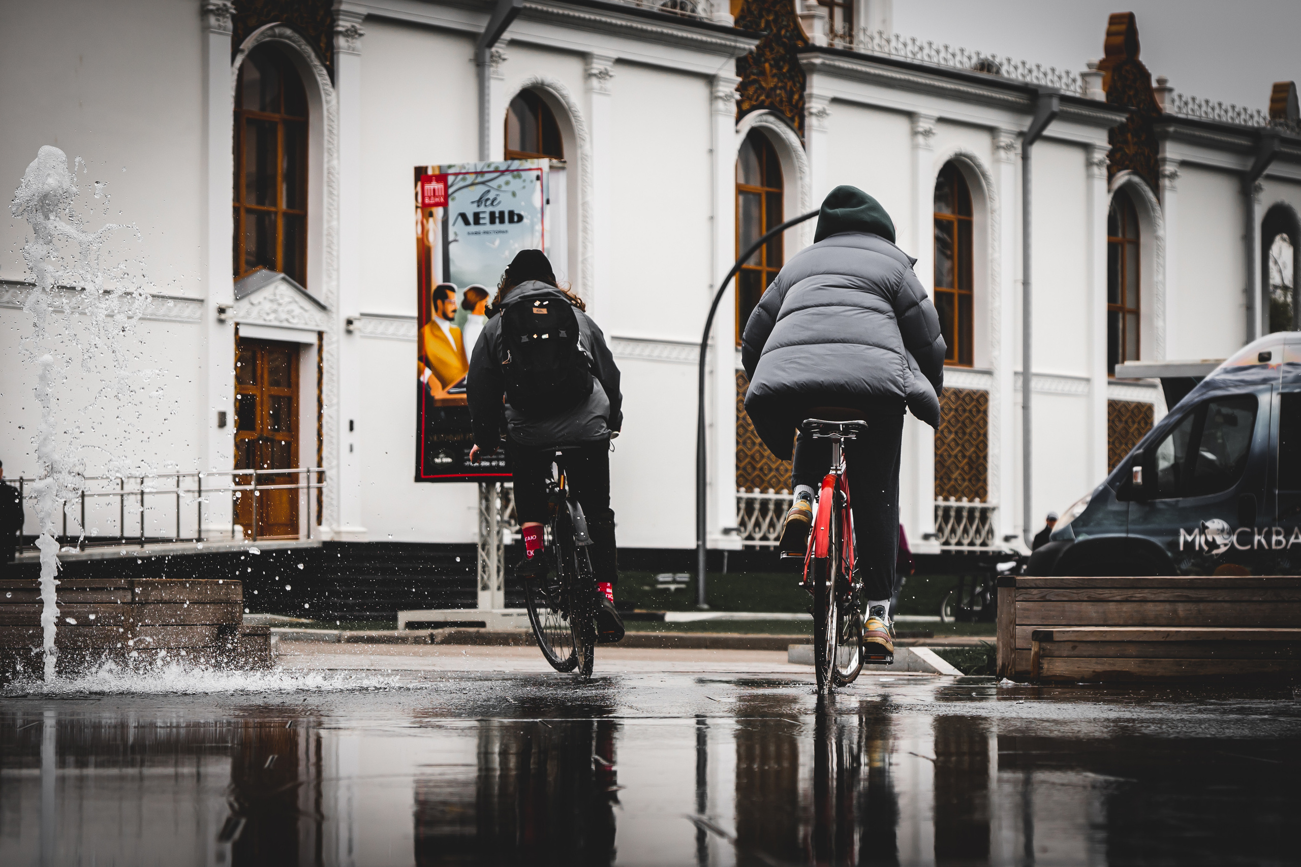 Велосипедисты на ВДНХ