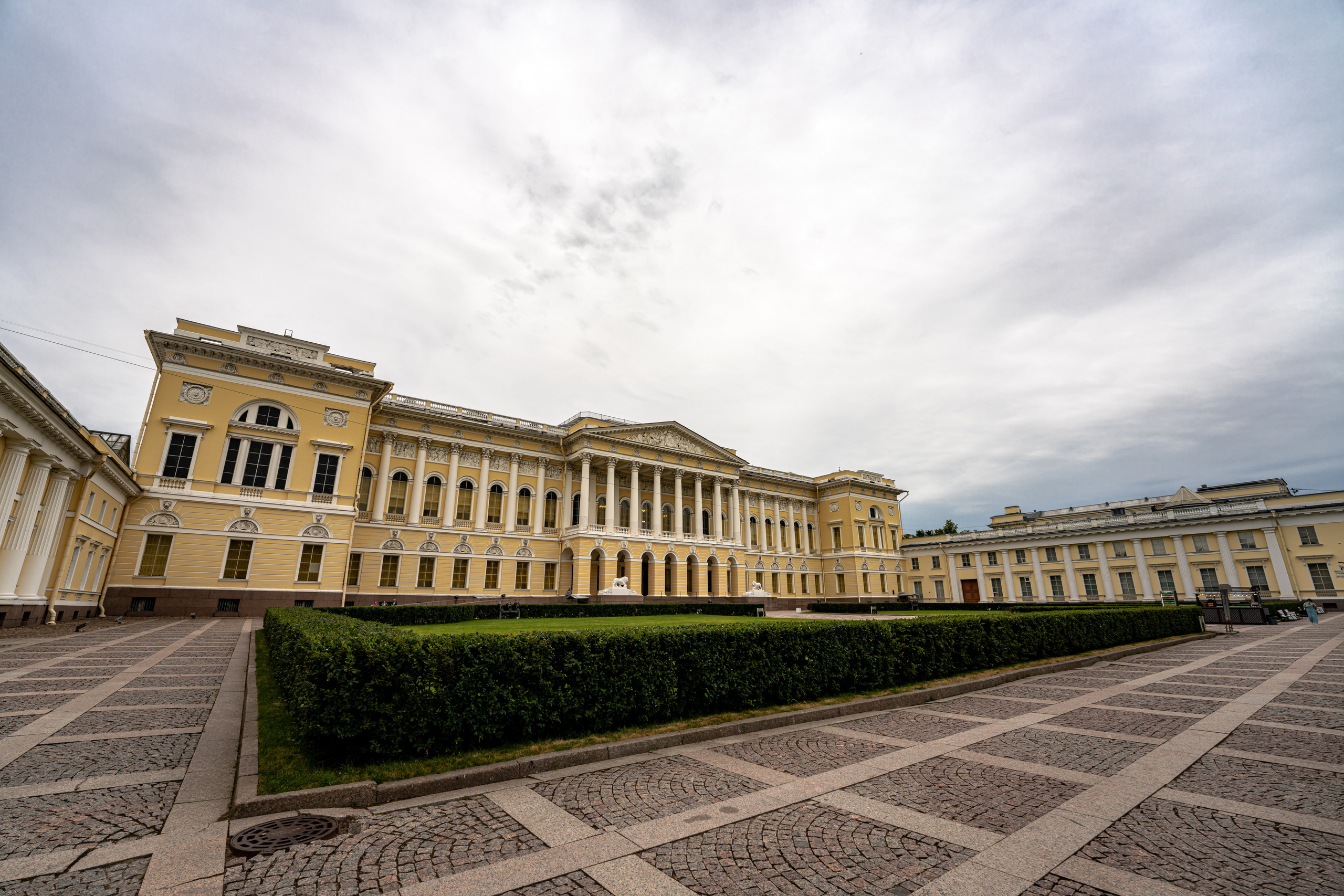 Здание Государственного Русского музея в Санкт-Петербурге