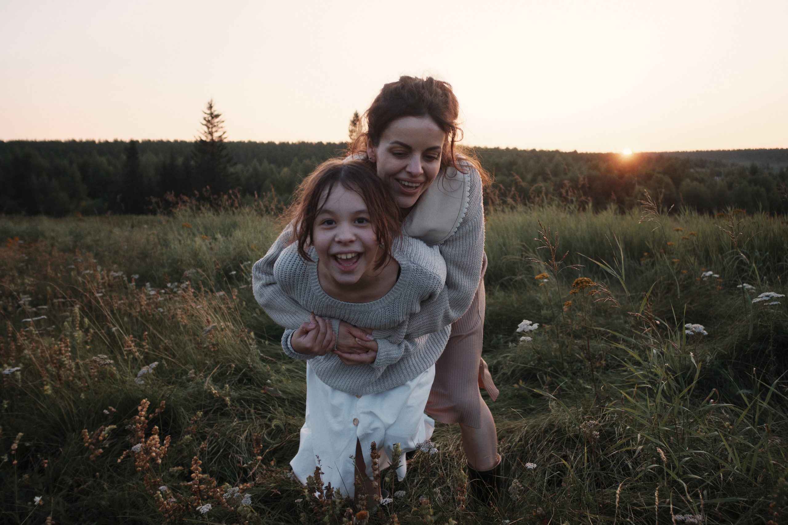 Семейная съёмка на природе. Мама и дочь. Артём Кузнецов, фотограф, Новосибирск