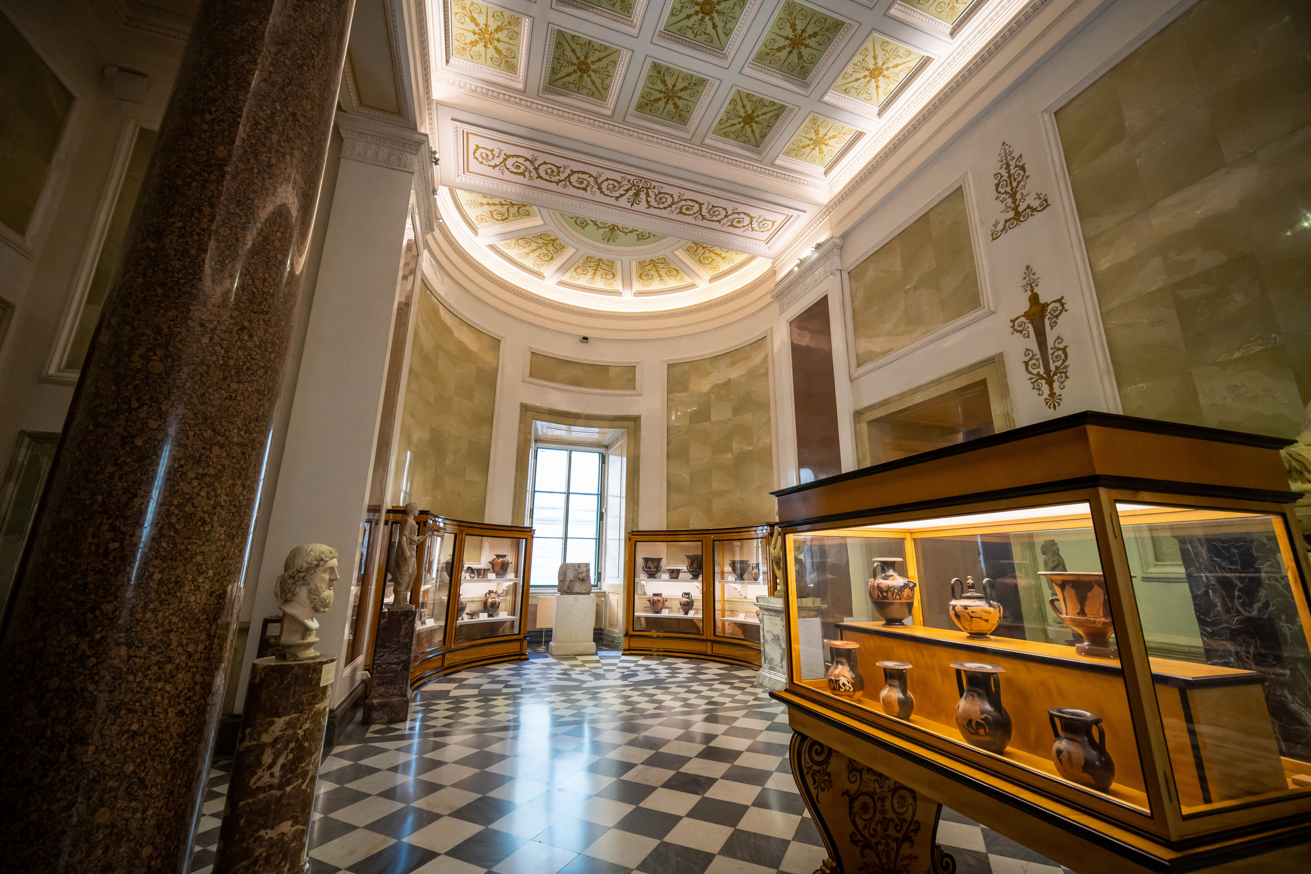 Зал ваз в Эрмитаже