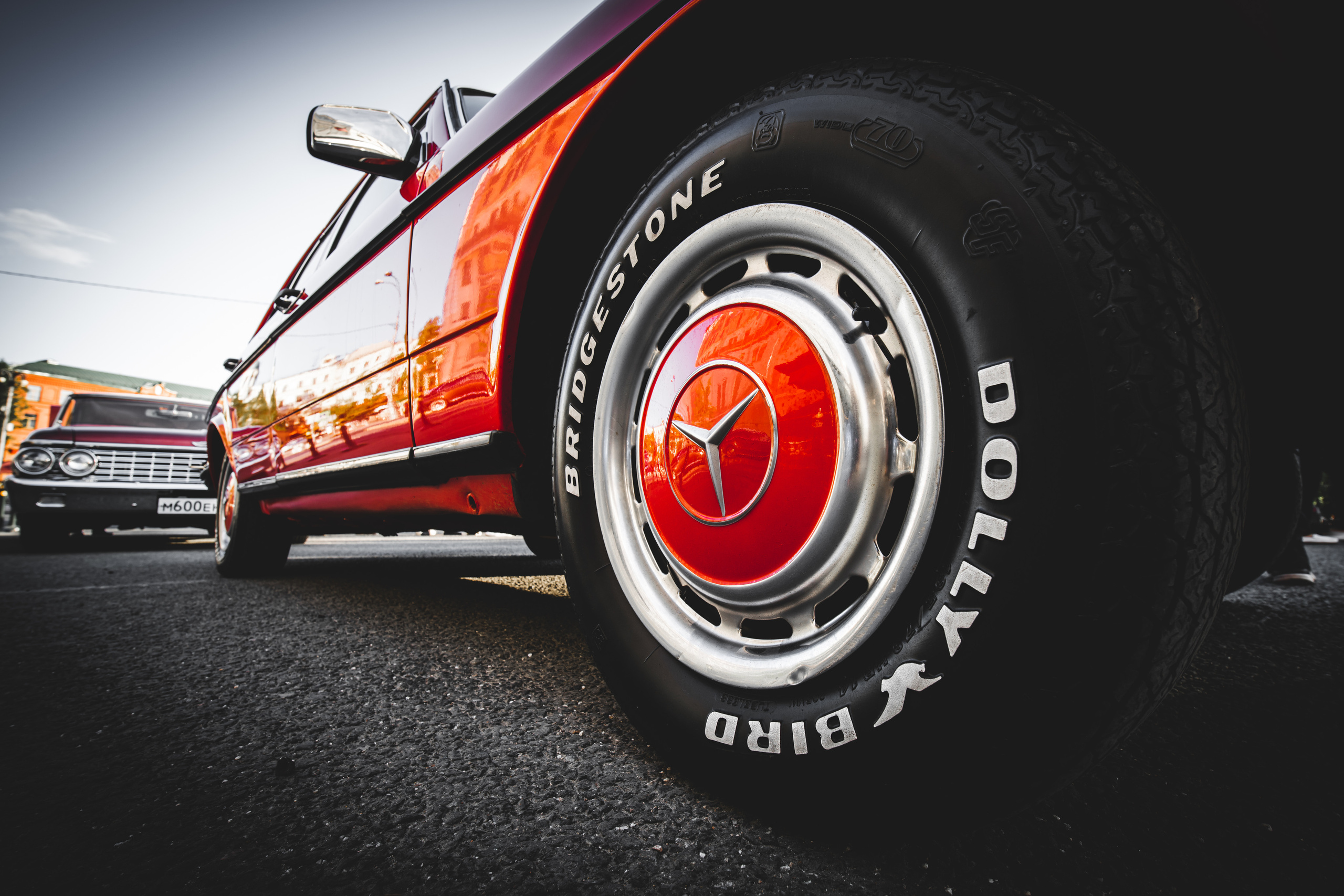 Раритетная машина на улицах Москвы