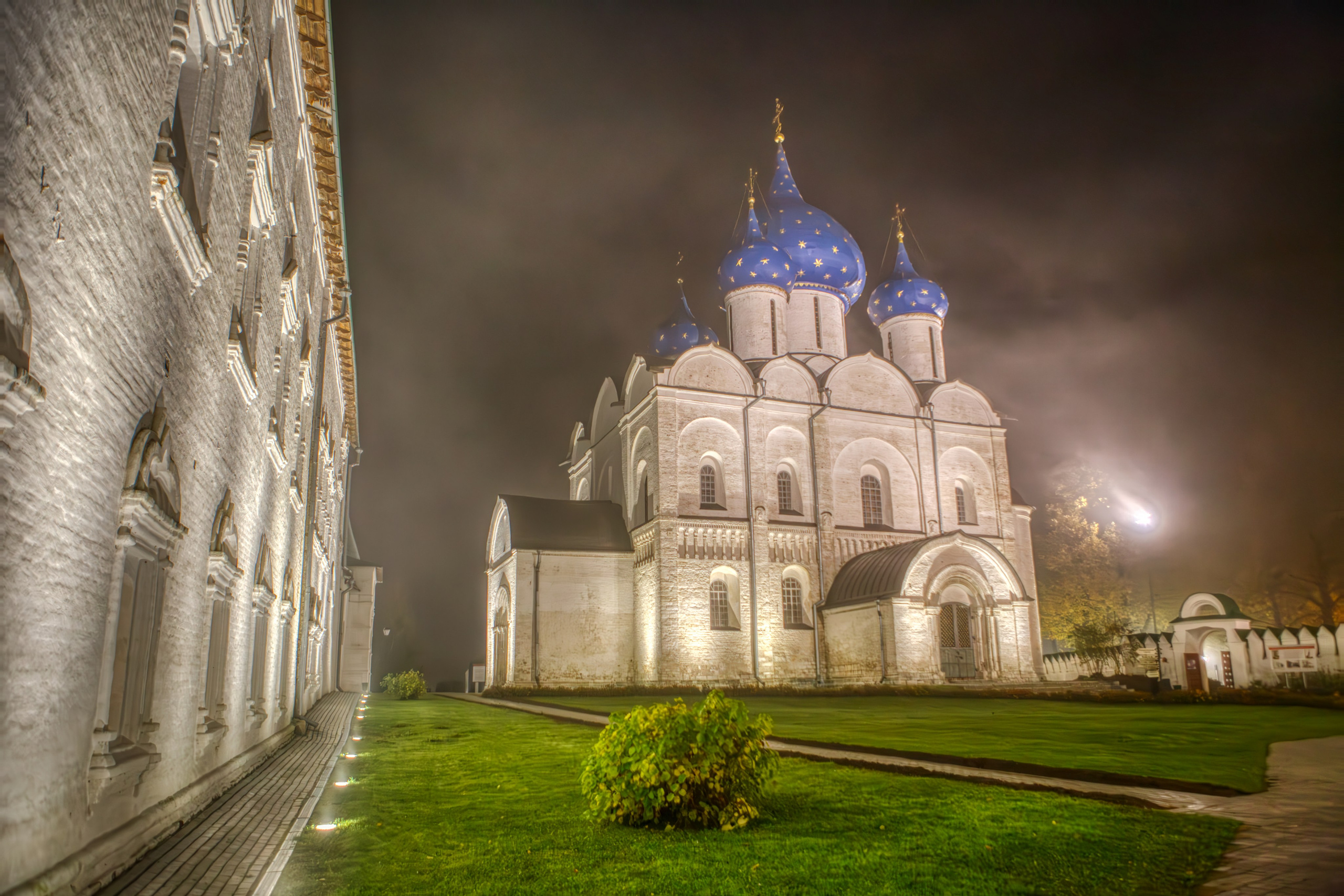 Суздаль. 1000 куполов России, фотопроект Вадима Квятковского и Надежды Ельцовой