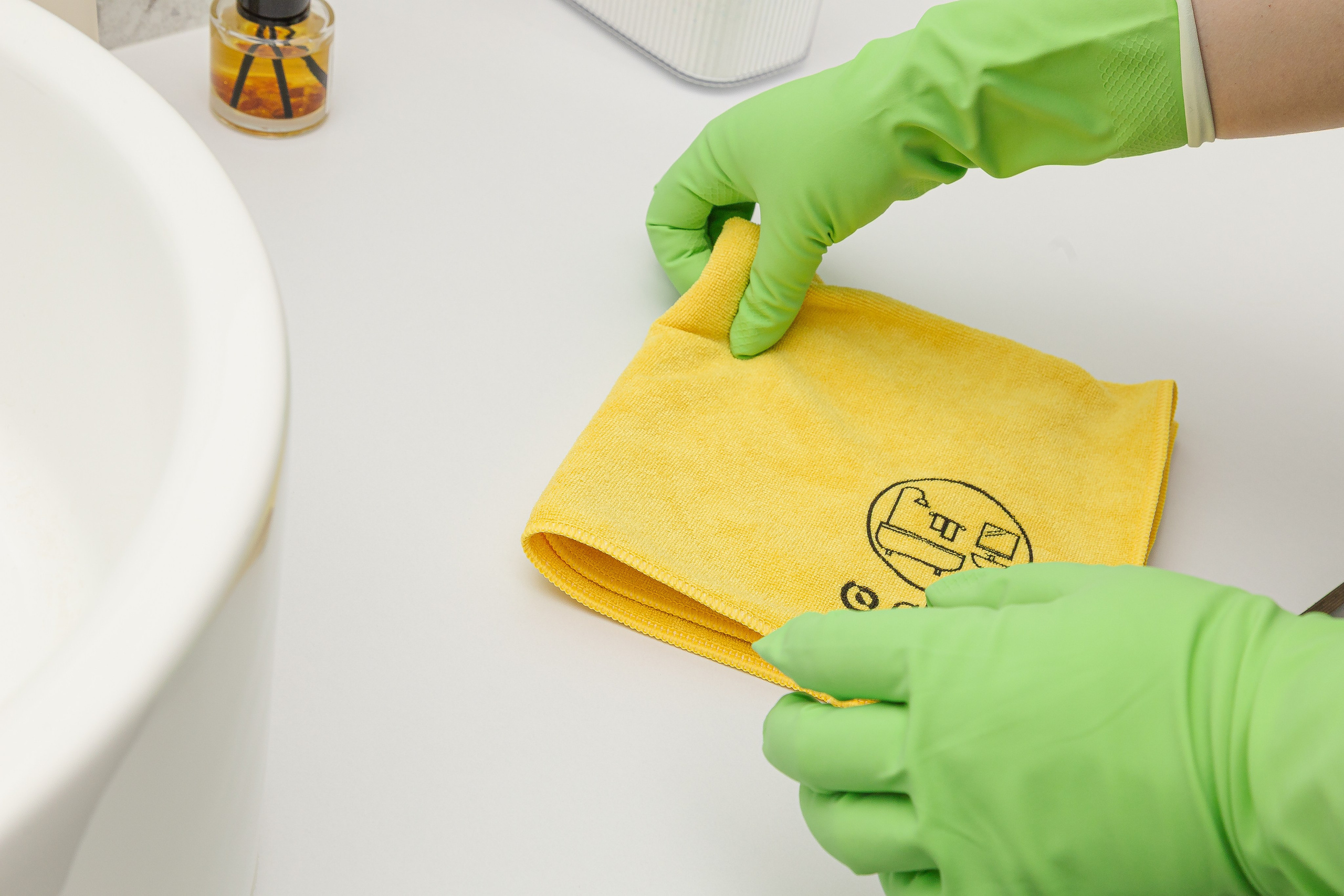 Фотосессия для маркетплейса в студии, с моделью, полотенца для уборки