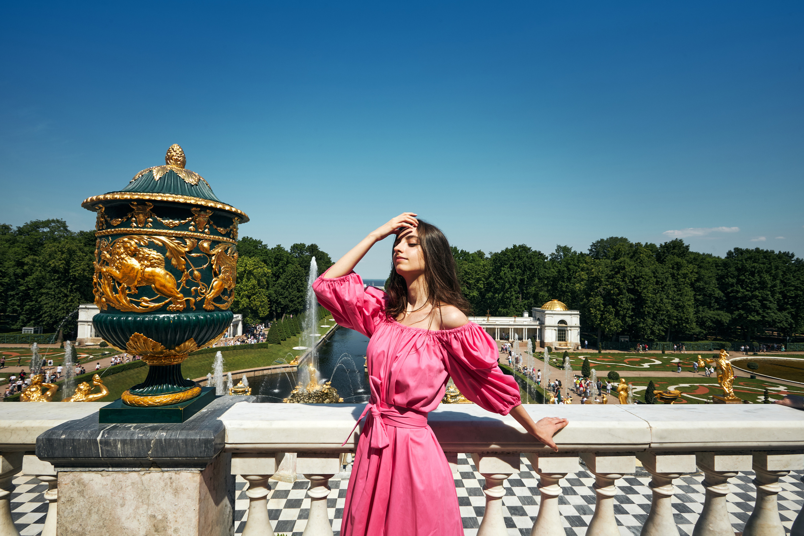 День в Петергофе. Одежда из Санкт-Петербурга СИНИОКО