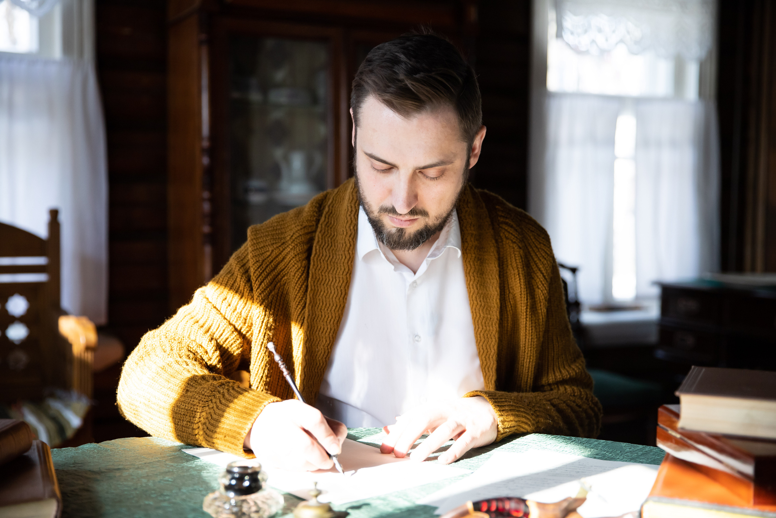 каллиграф Константин Парсаданов