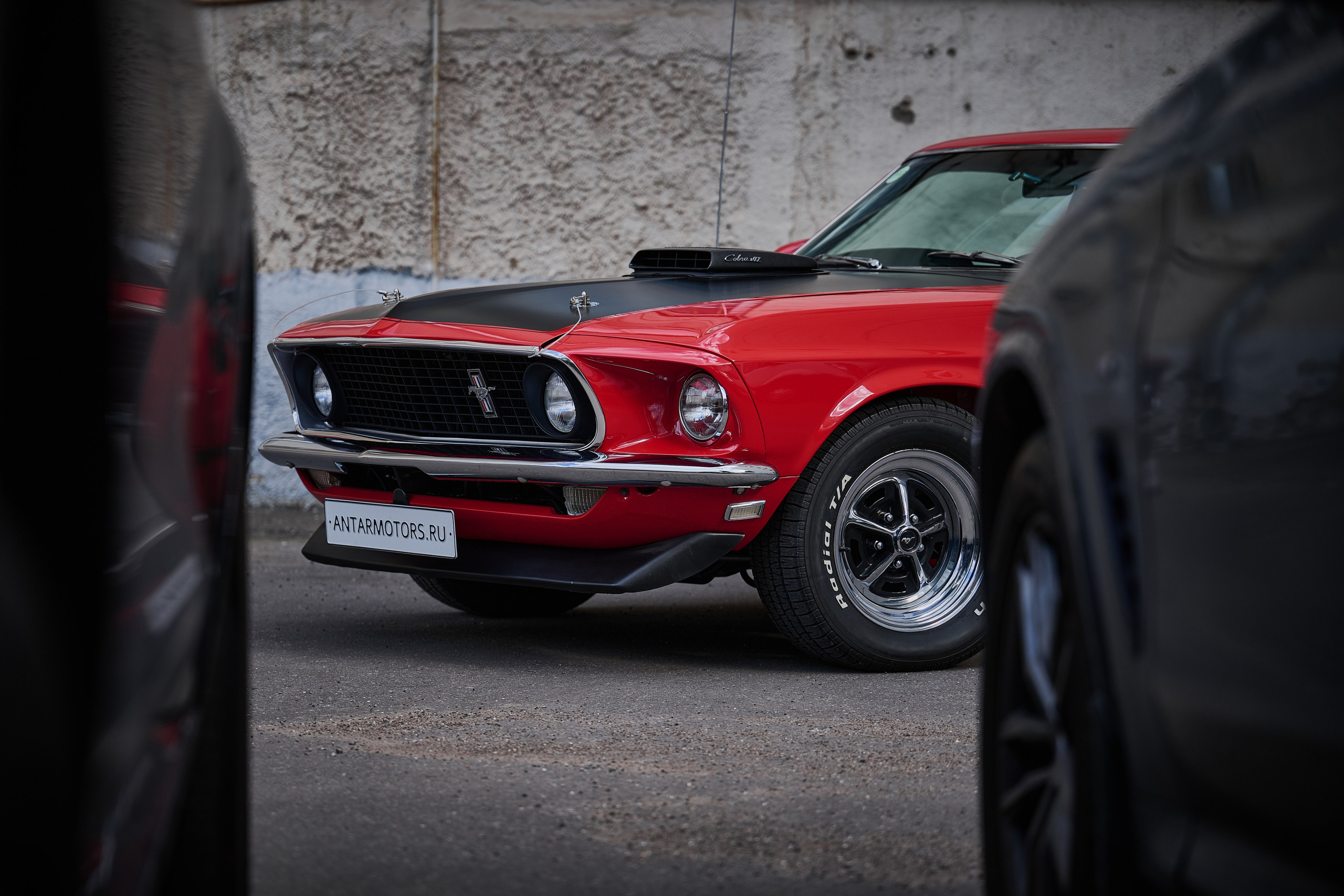 这辆红色1969年Mustang Mach 1