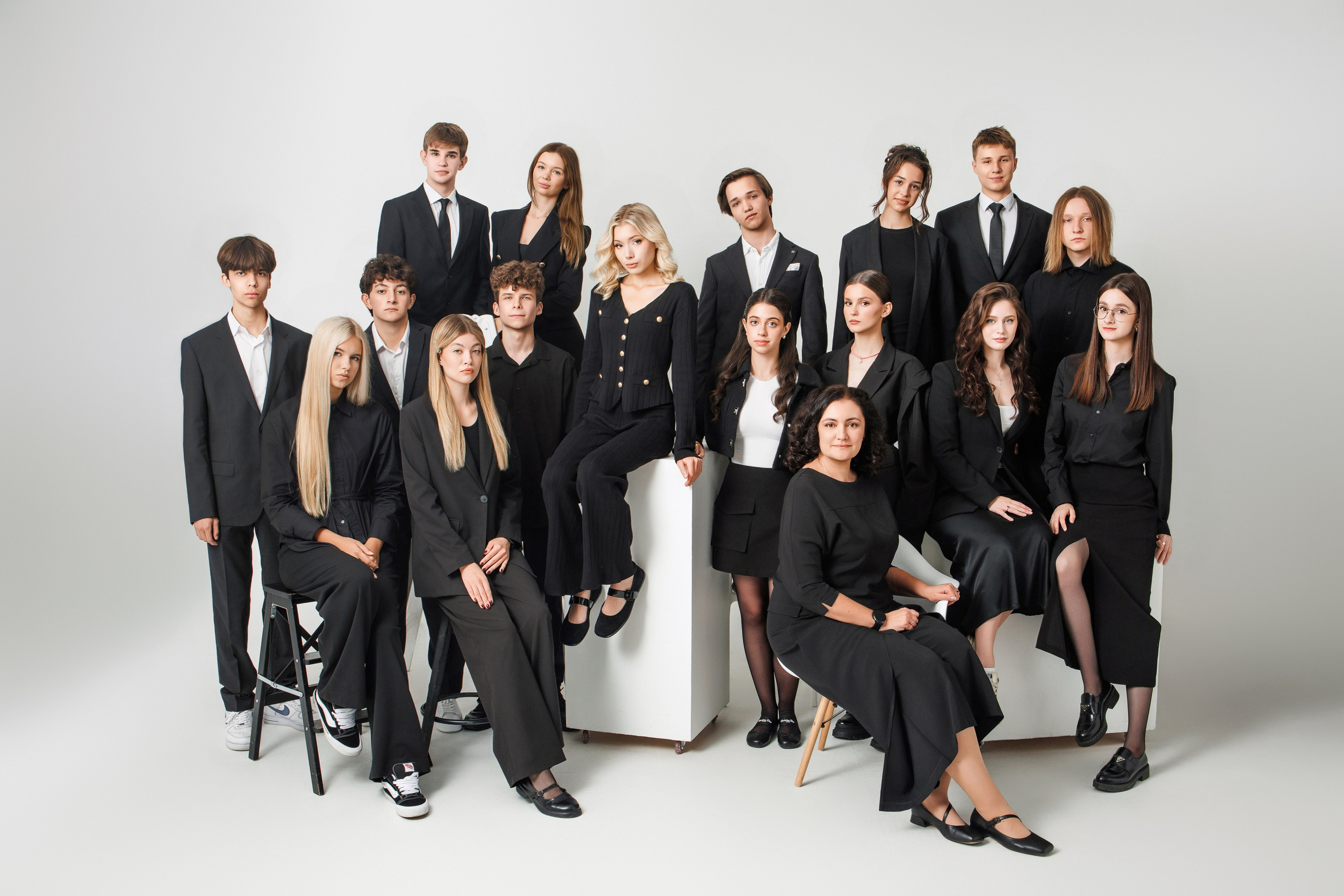 Выбор одежды. Выпускные альбомы клевербук Воронеж