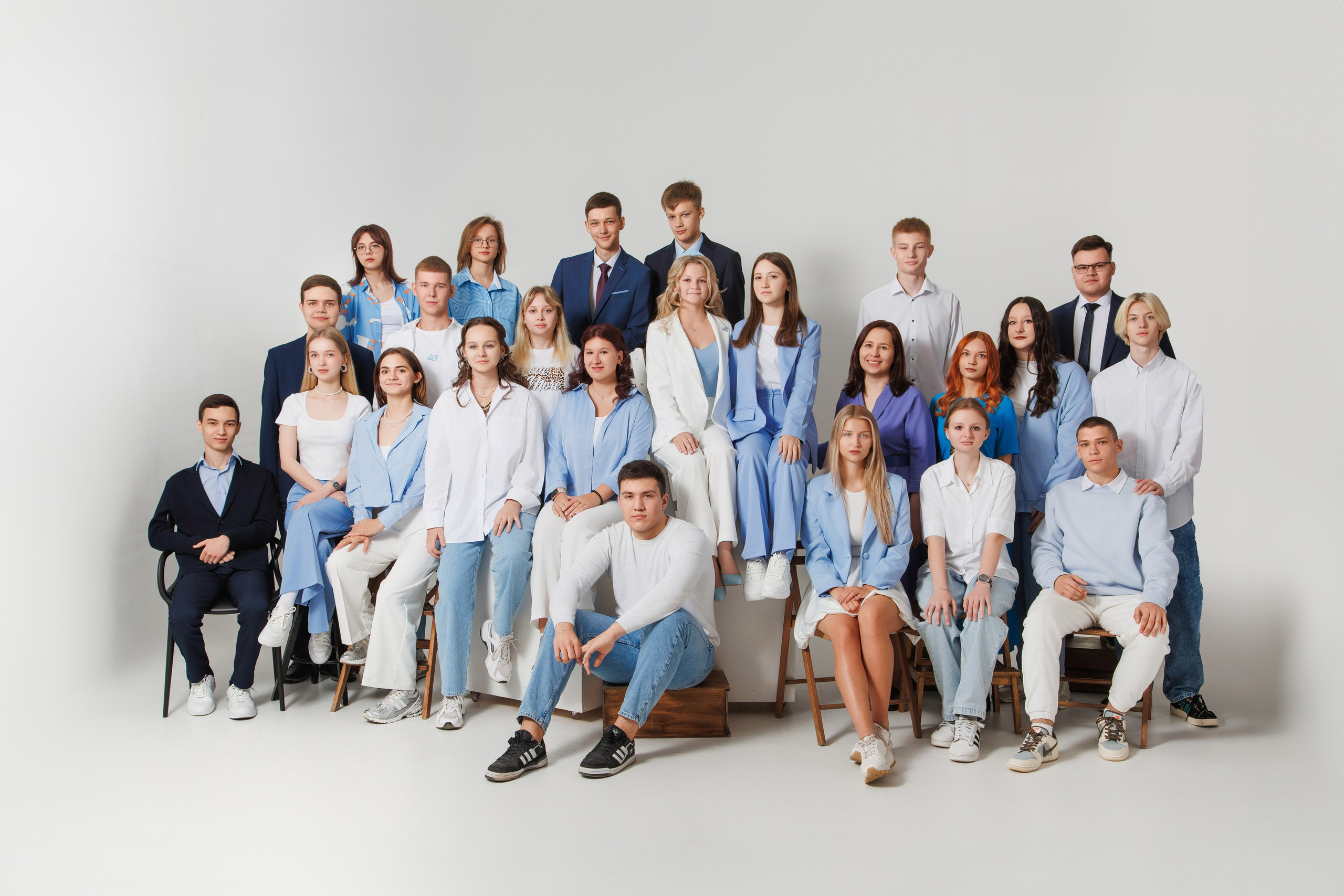 Выбор одежды. Выпускные альбомы клевербук Воронеж