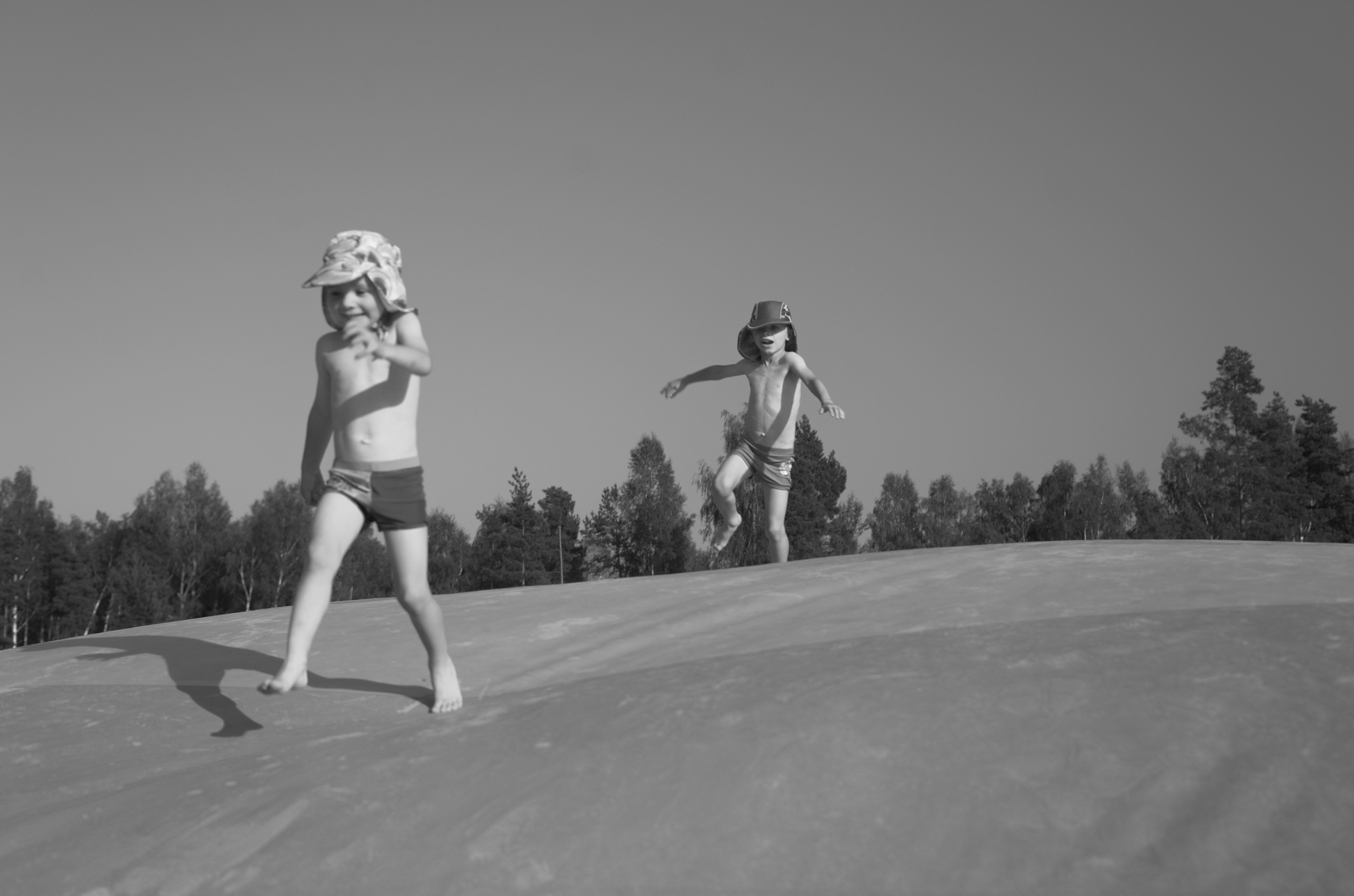 RU. Visual art from artist Anna Butyrskaia for families and individuals