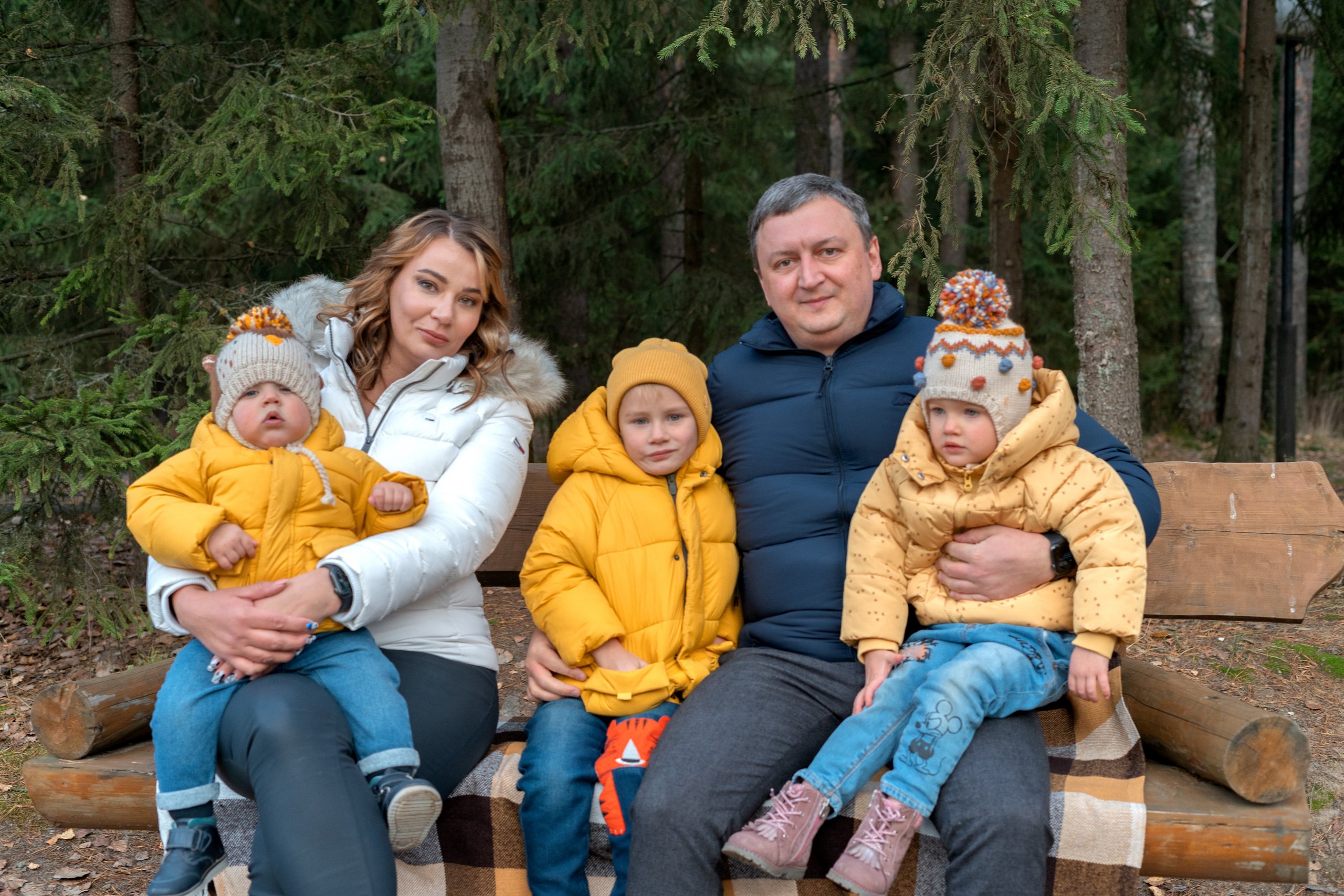 лайфстайл фотопрогулка на природе с большой семьей