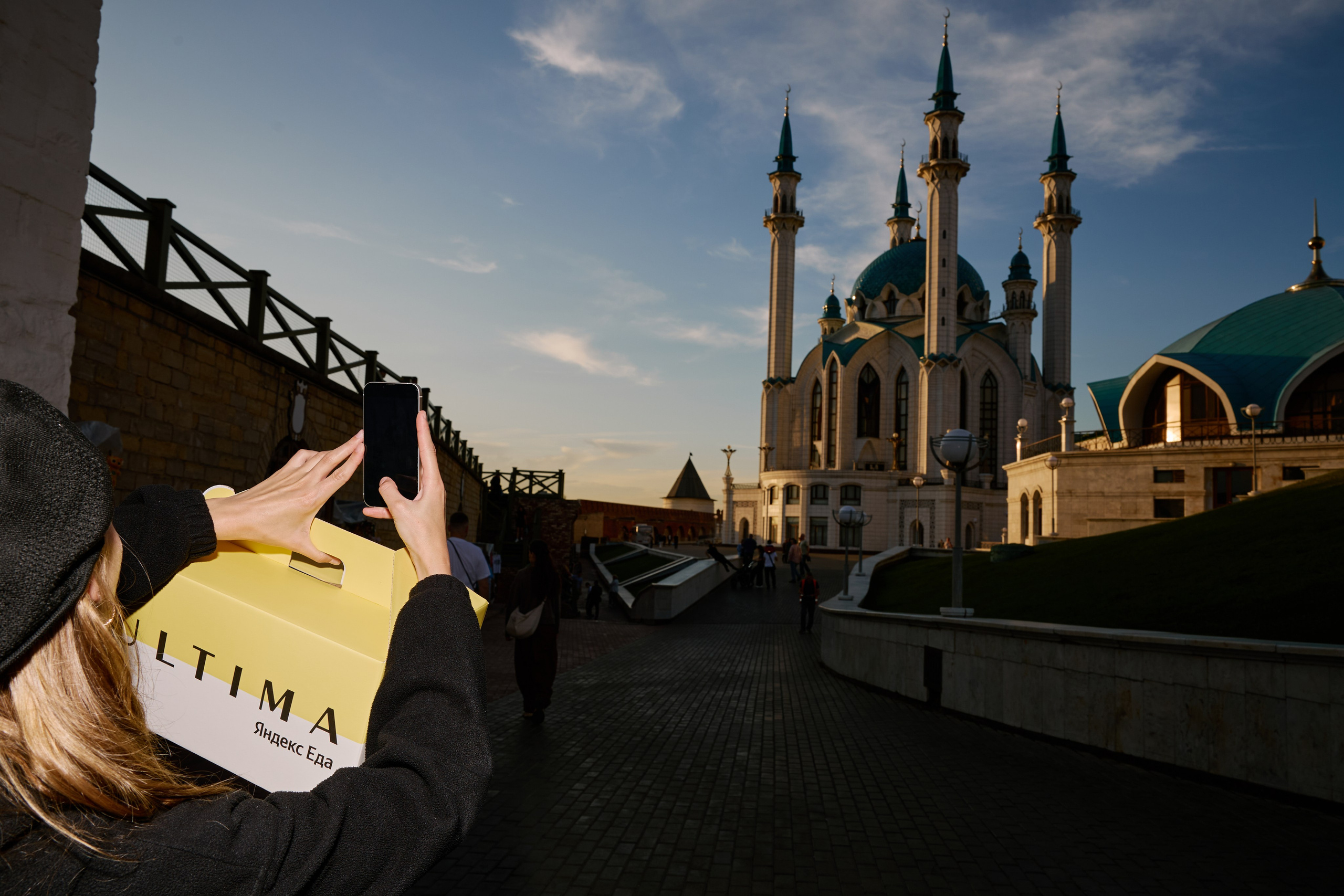 PHOTOGRAPHER. Nikeli.mag