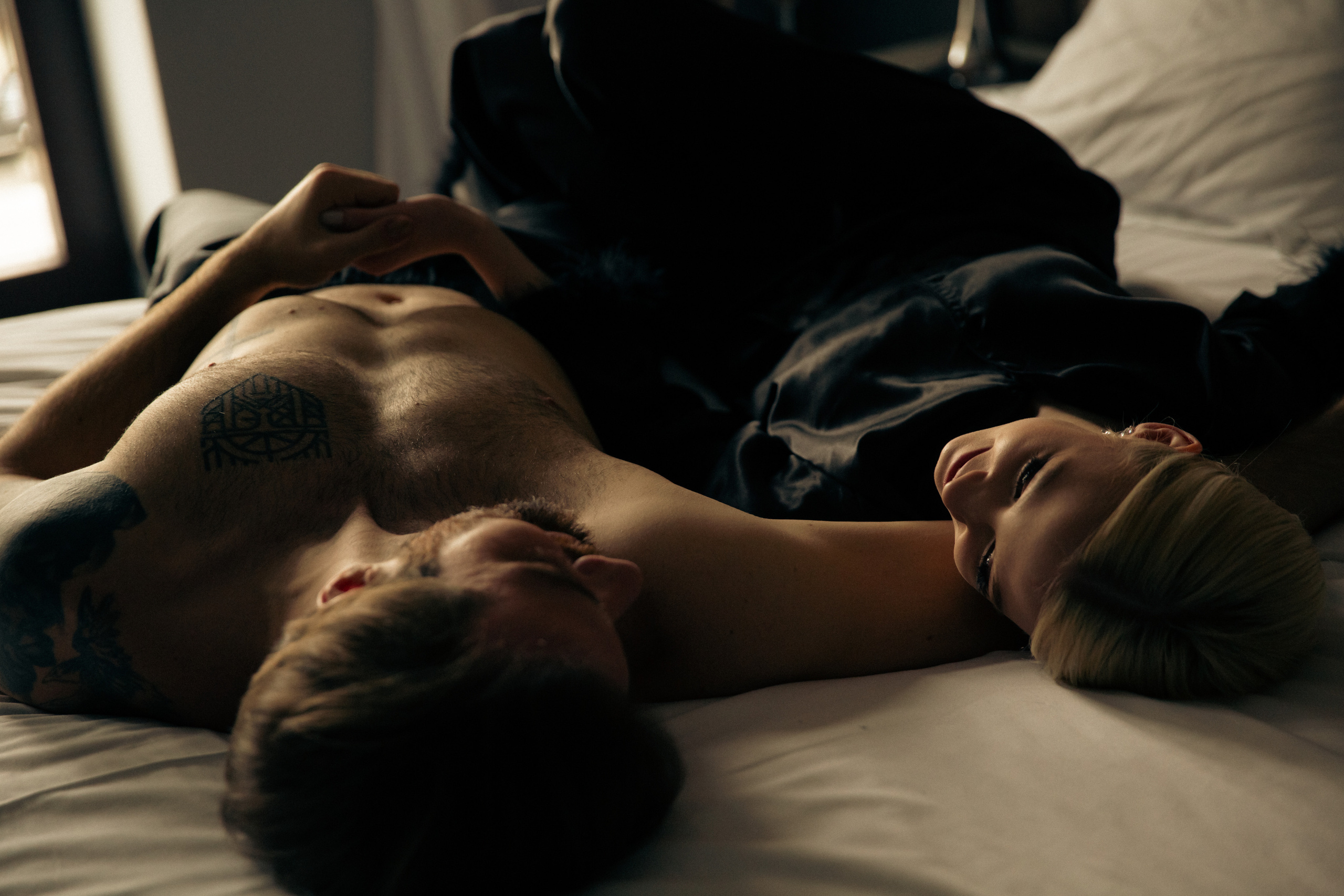 Wedding. Bride and groom — morning at the hotel. Visual artist, photographer Liana Darenskaya, Moscow