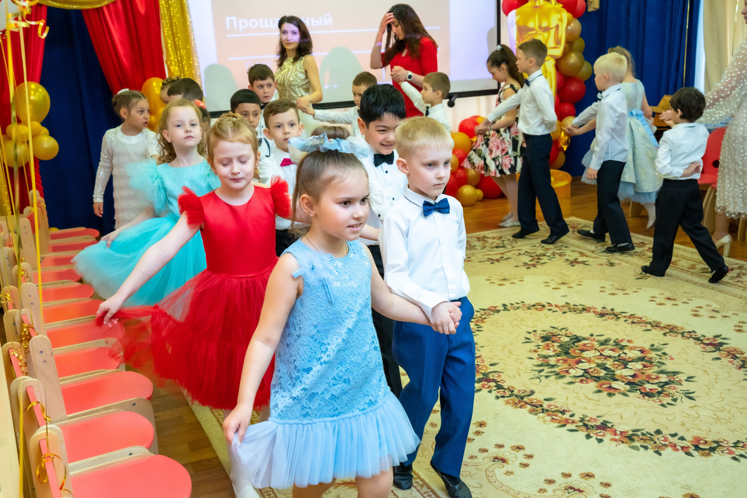 Как оператор может сделать выпускной по-настоящему ценным? Давайте разберёмся. Свадебный фотограф видеограф в ЗАГС и на свадьбу целый день Москва и МО