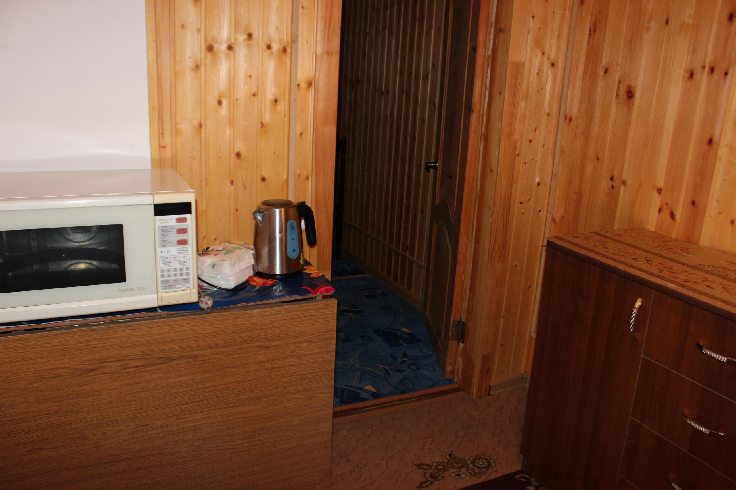 кухня в коттедже в Шалово-парк Серебряные ключи