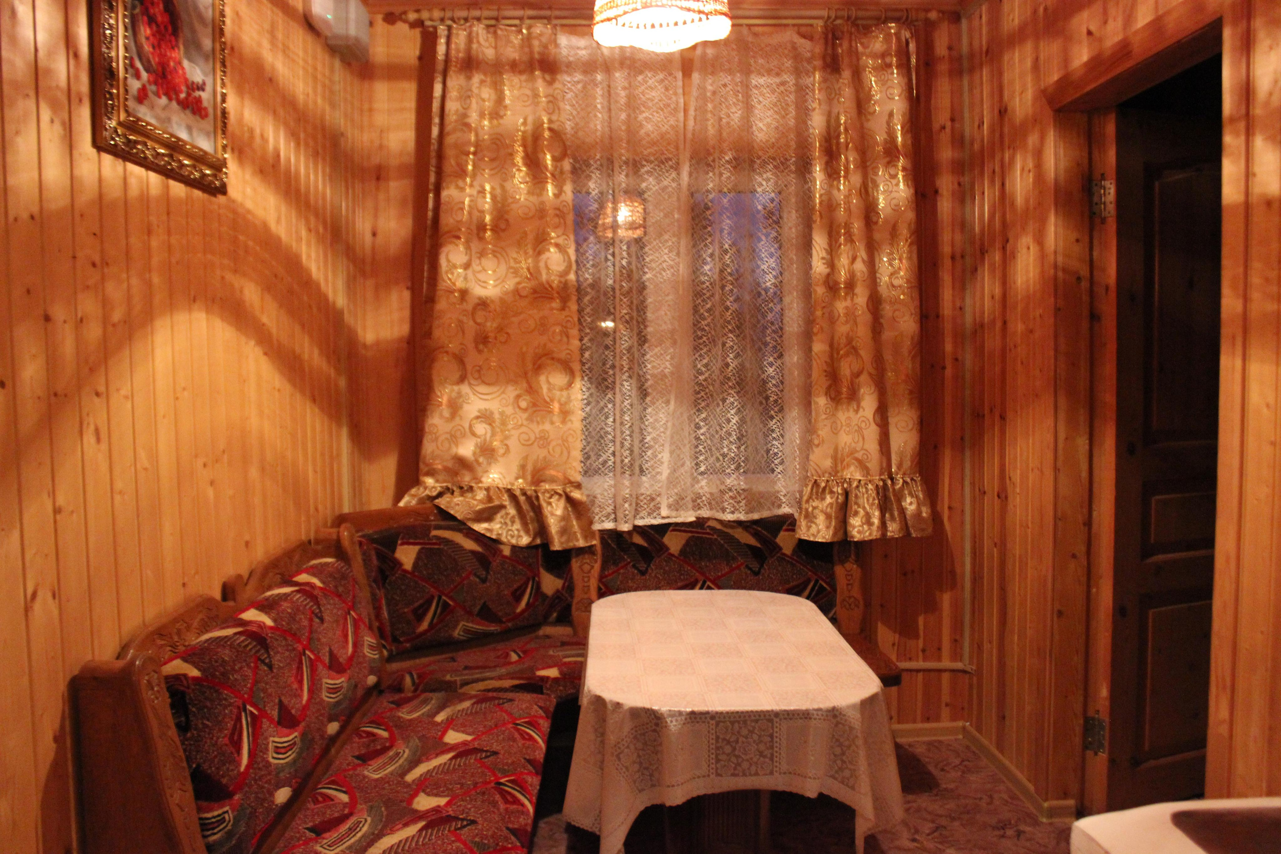 кухня в коттедже в Шалово-парк Серебряные ключи