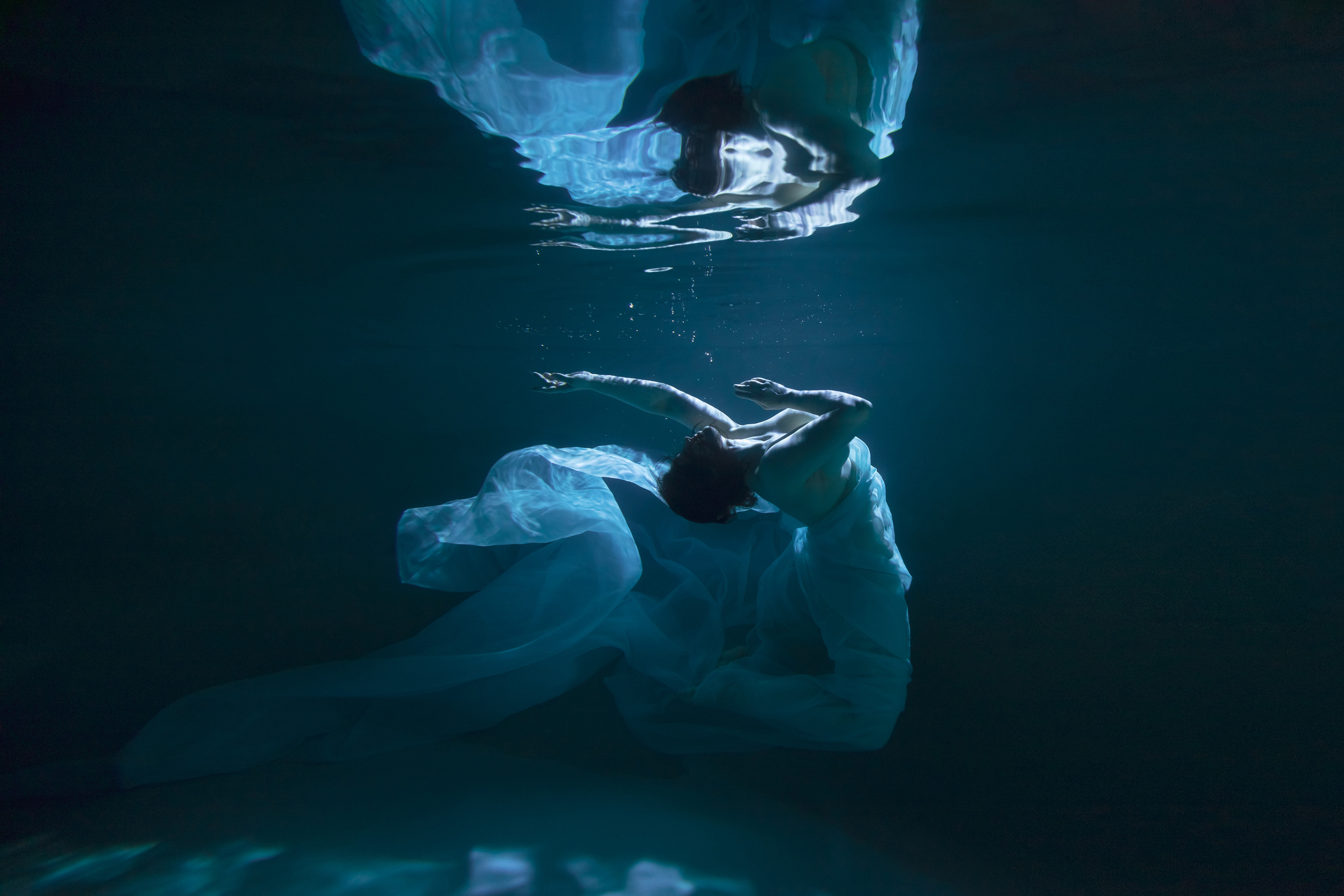 Фотосессия под водой или художественная подводная съемка в студии. Ангелина Богданова, междисциплинарная художница