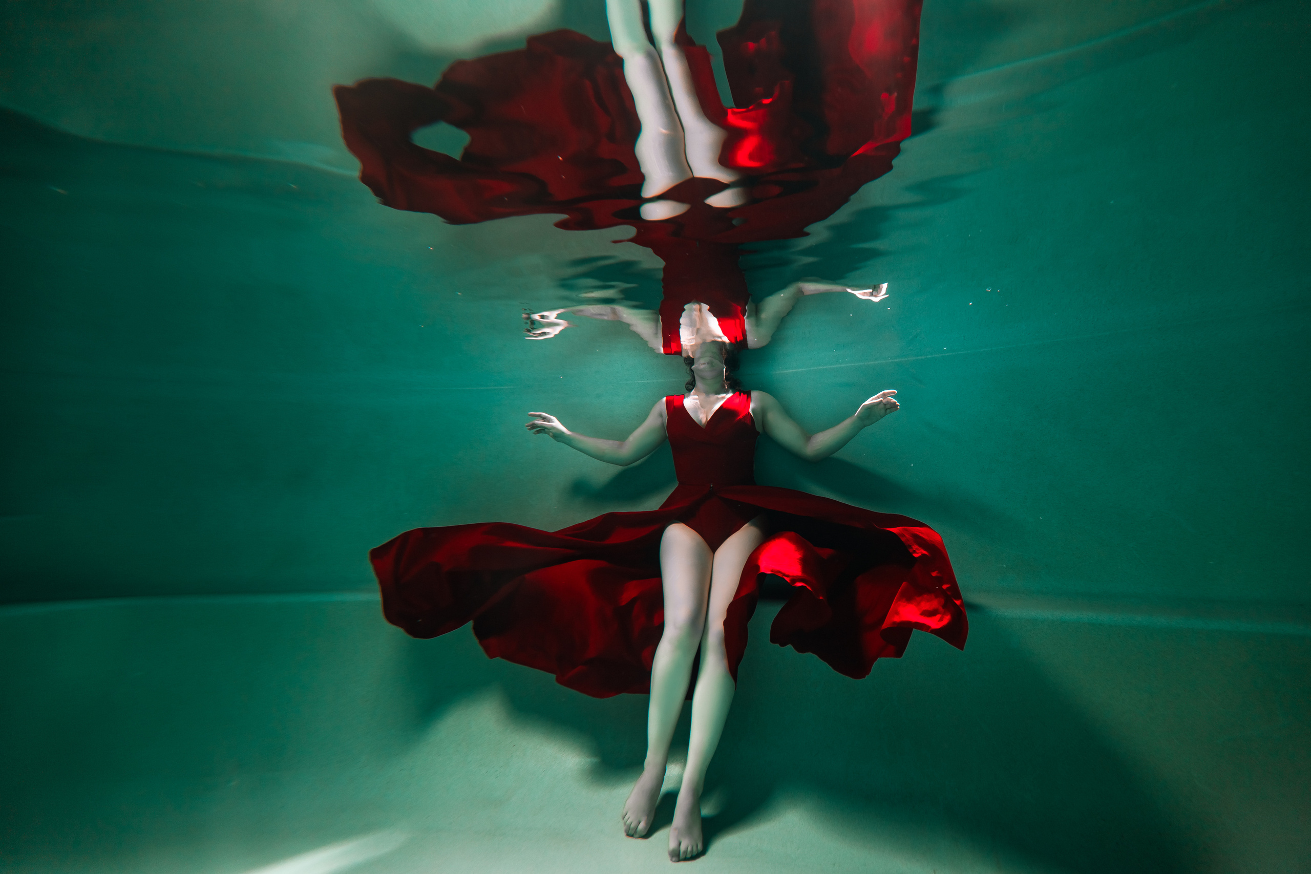 Фотосессия под водой или художественная подводная съемка в студии. Ангелина Богданова, междисциплинарная художница