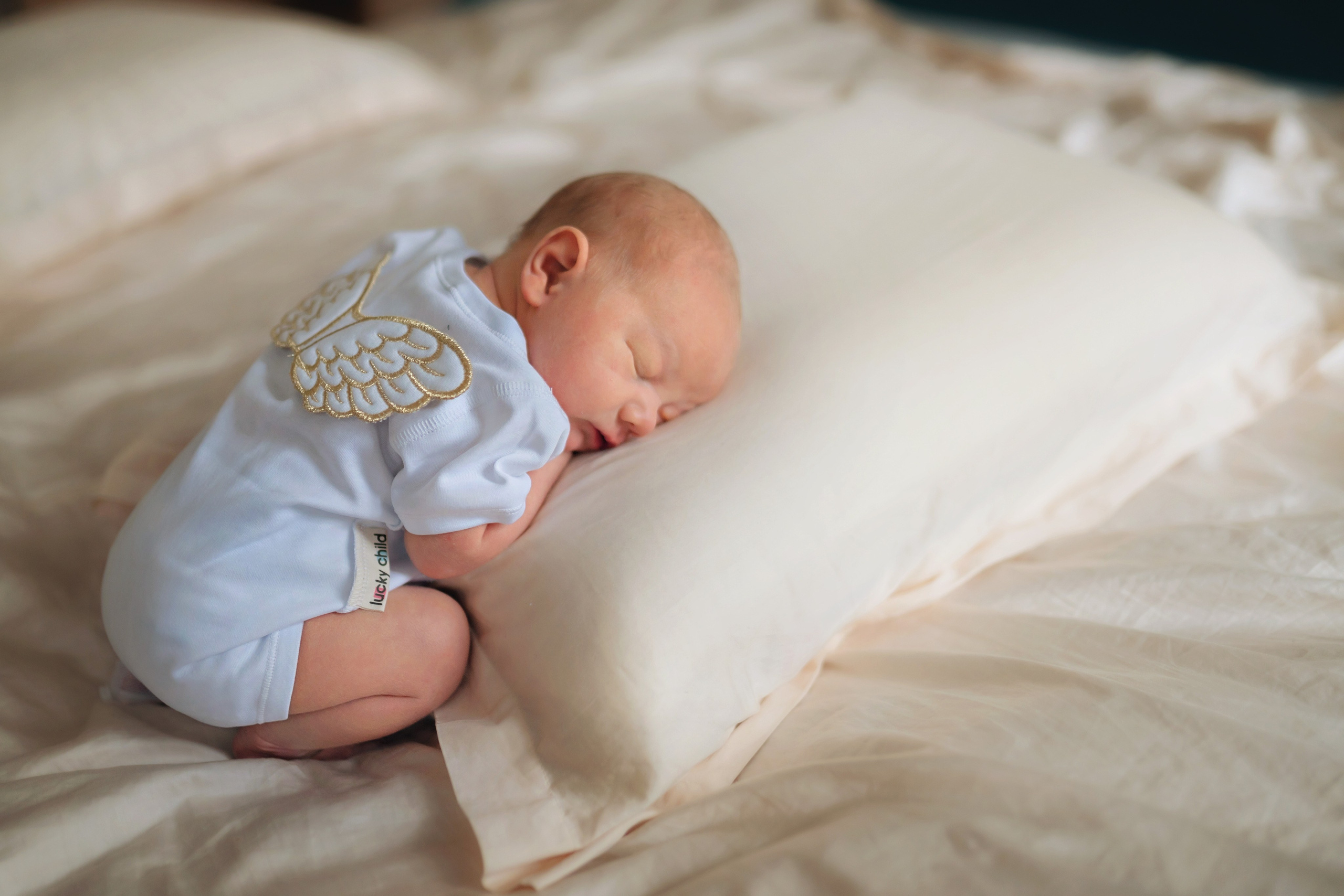 What’s the difference between birth photography, Fresh 24/48, Newborn, and Family sessions