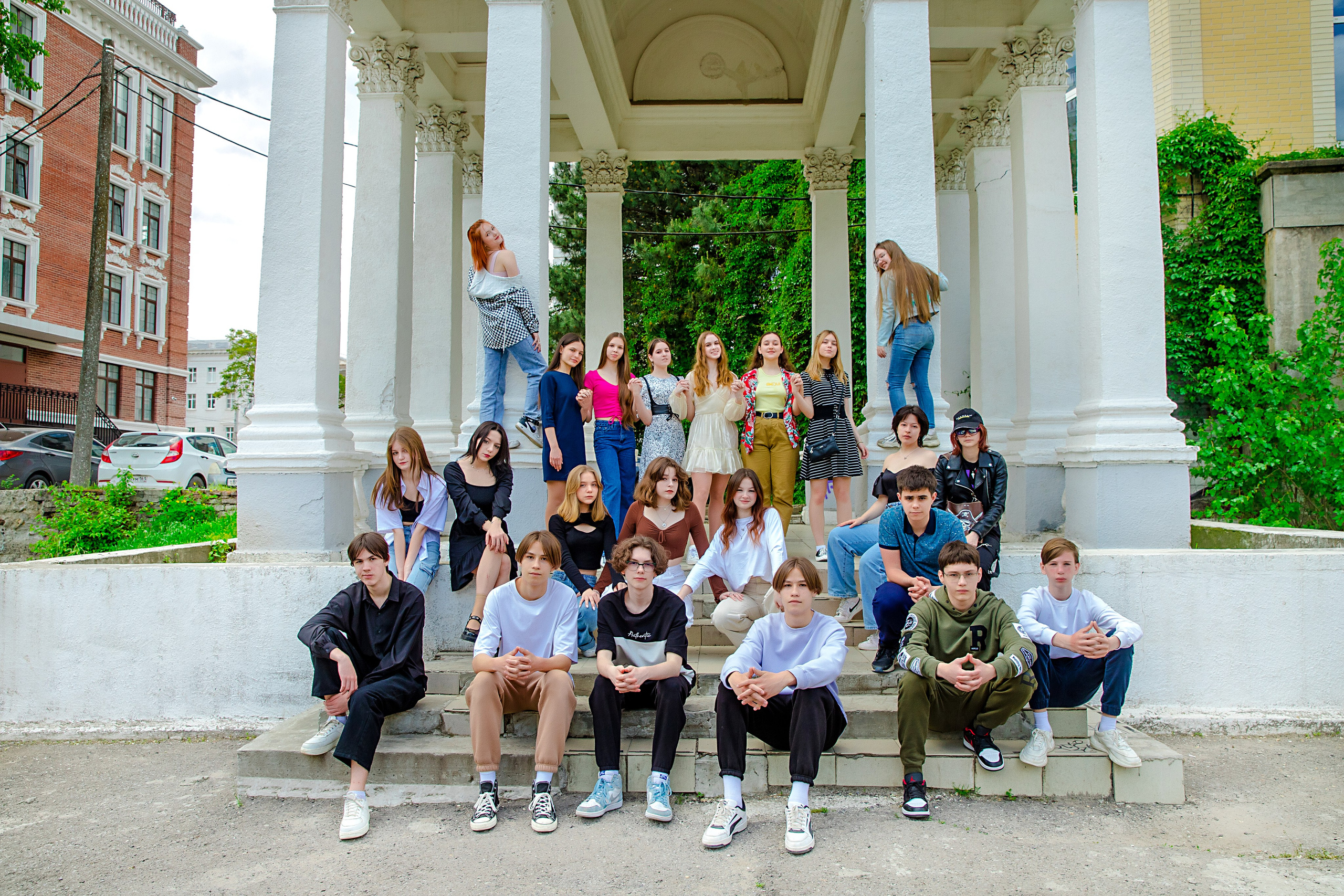 Фотостудии, где снимаем выпускников. Современные Выпускные Альбомы в Ростове-на-Дону