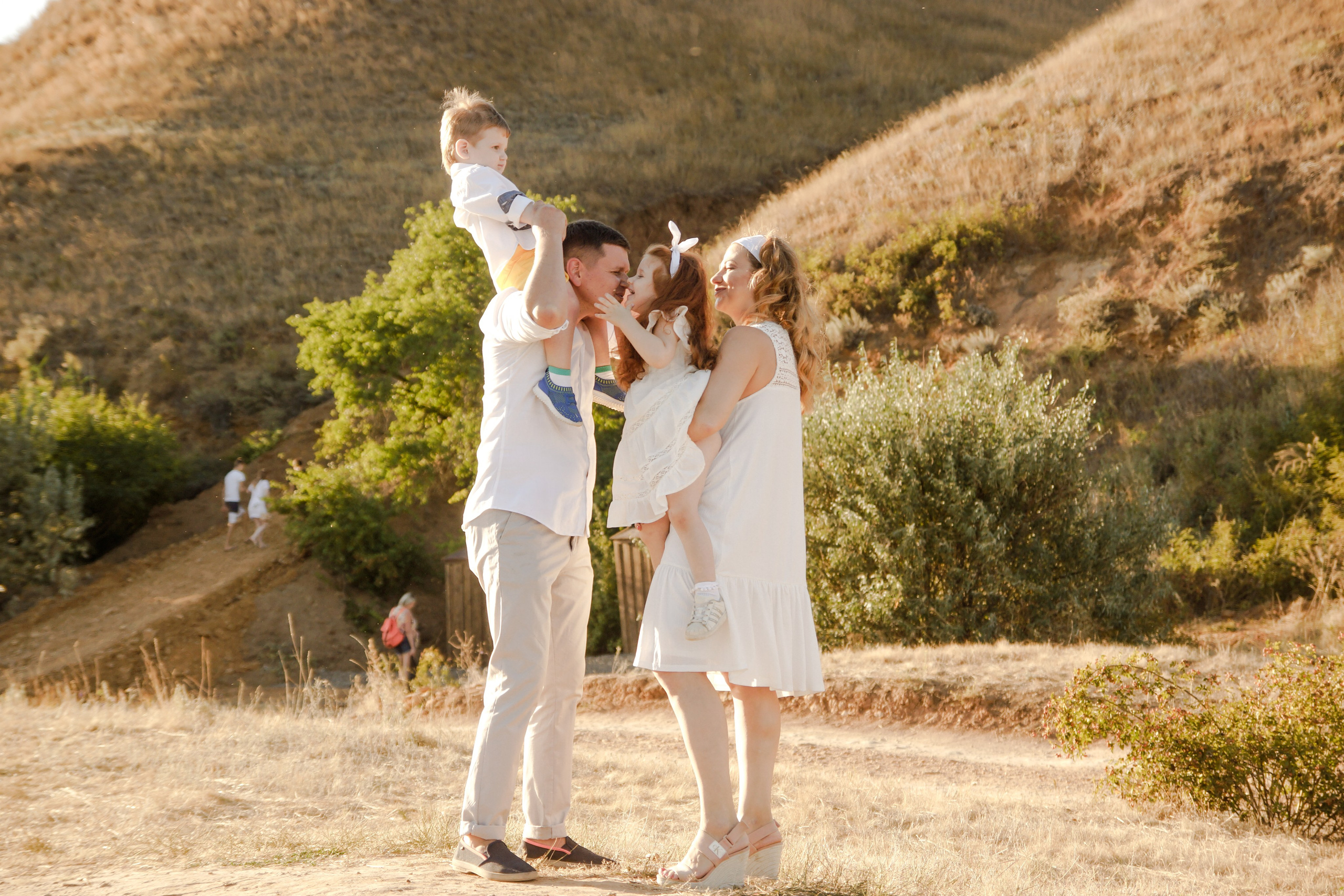 Фотостудии, где снимаем выпускников. Современные Выпускные Альбомы в Ростове-на-Дону