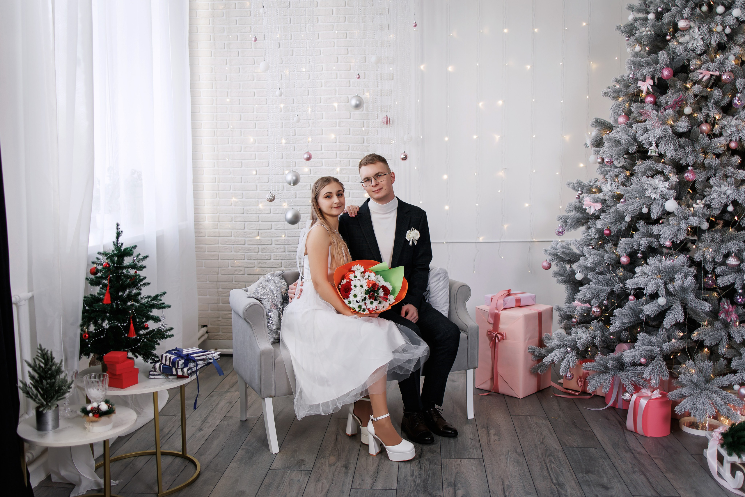 Новый год 2025-2026. Интерьерная фотостудия Background в Омске