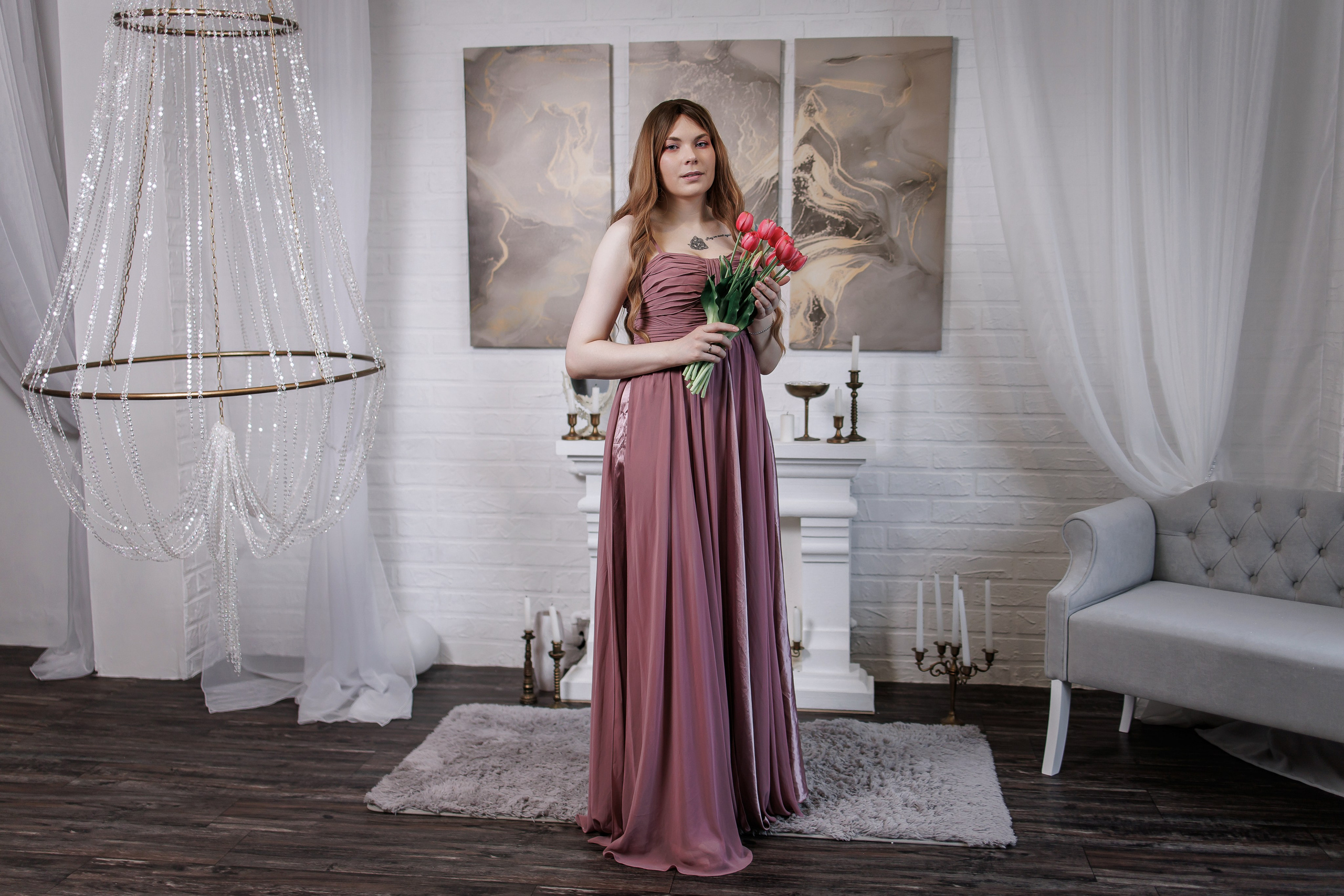 Длинные платья. Интерьерная фотостудия Background в Омске