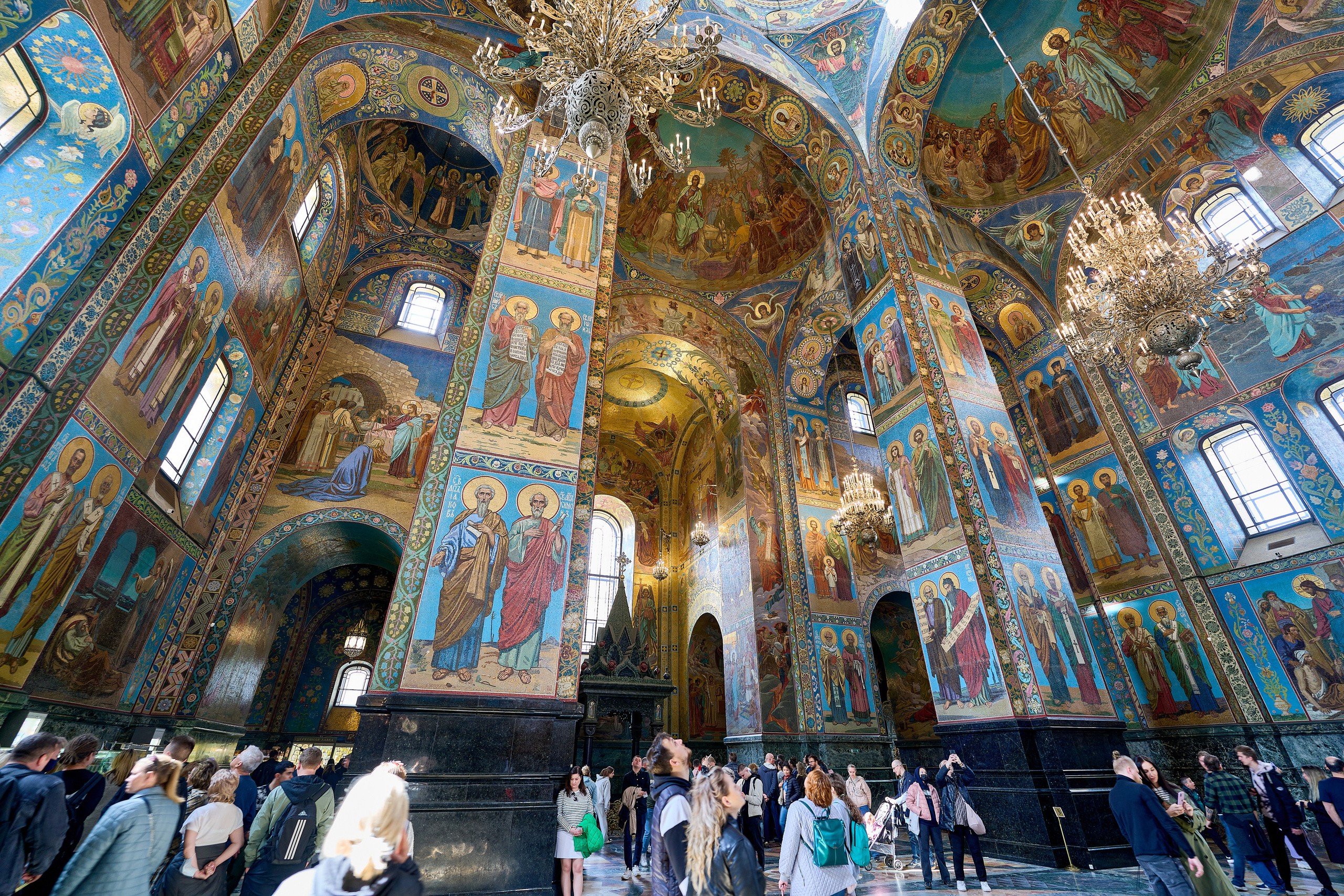 Интерьеры храма Спас на Крови