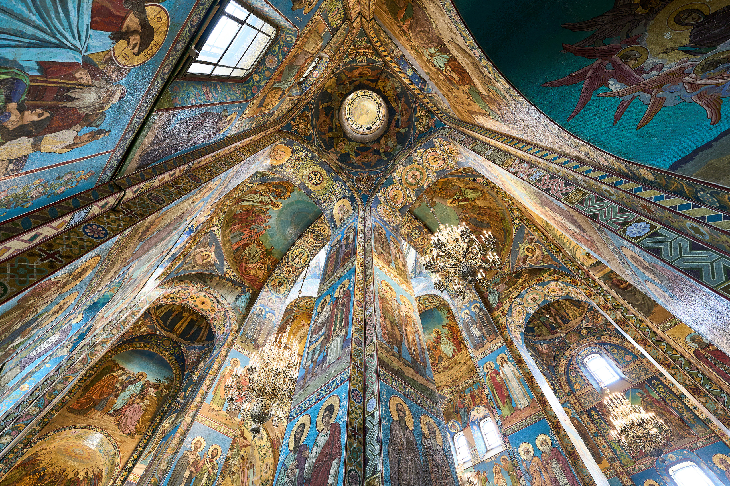 Интерьеры храма Спас на Крови