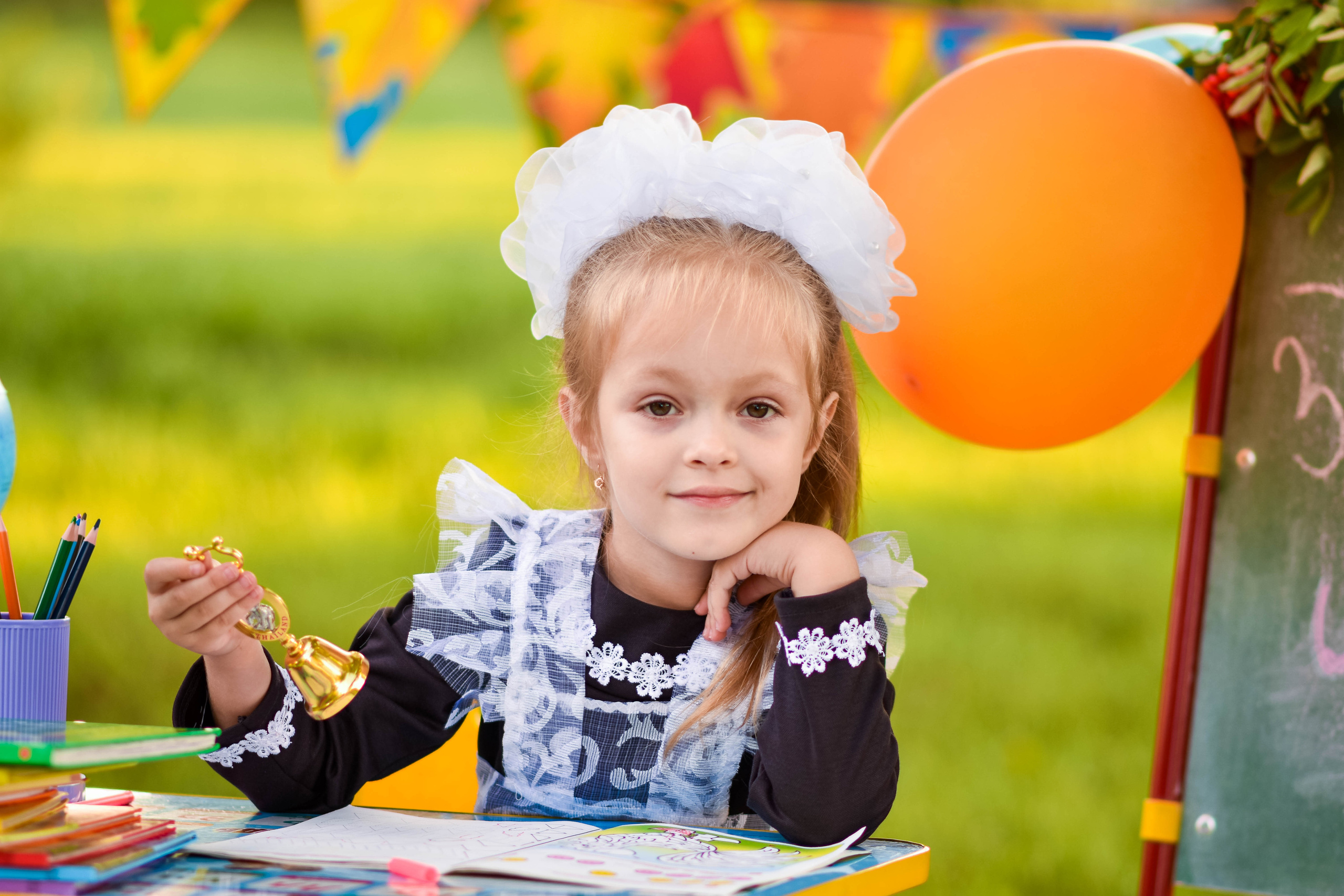Фотопроект «Здравствуй, школа» для начальных классов. Семейный фотограф в Барнауле