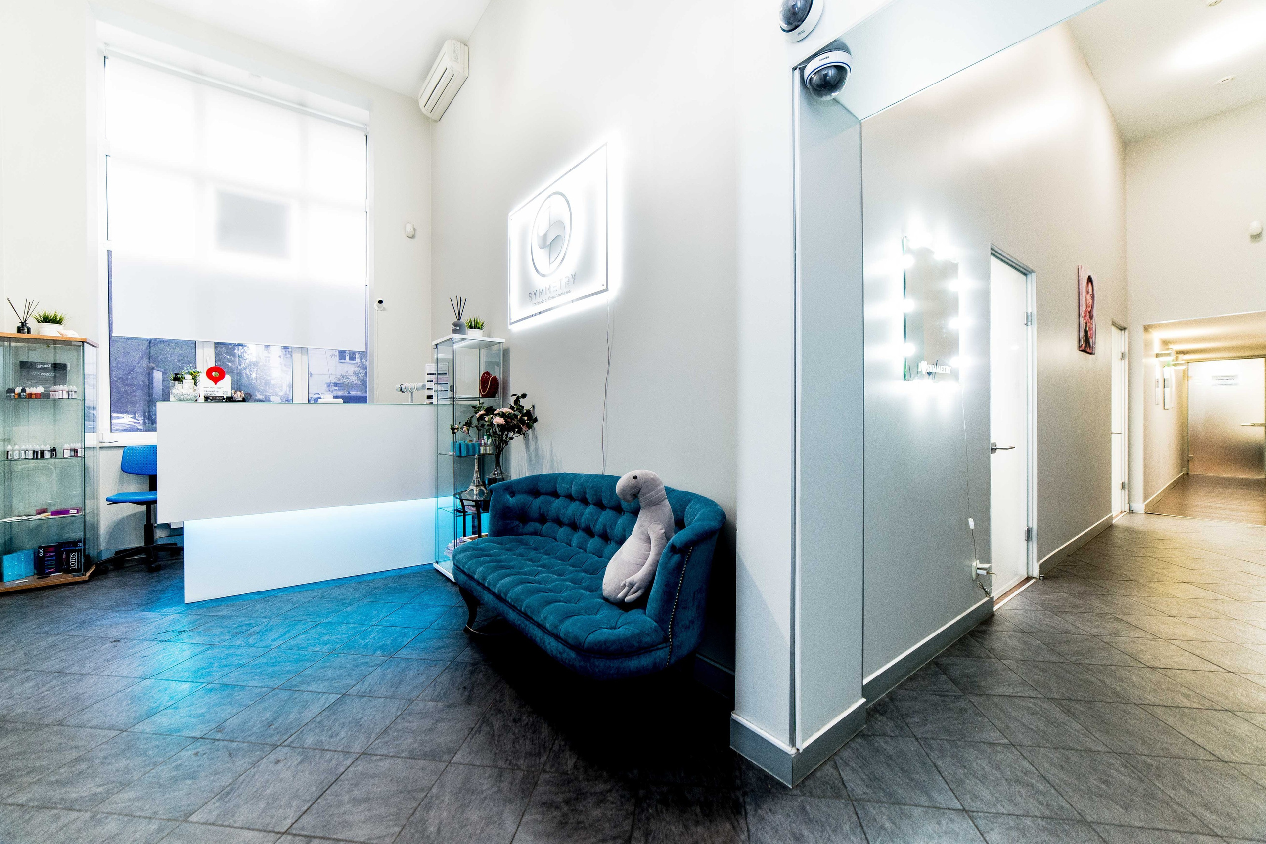 Студия перманентного макияжа, косметологии и массажа SYMMETRY в Москве, м. Киевская