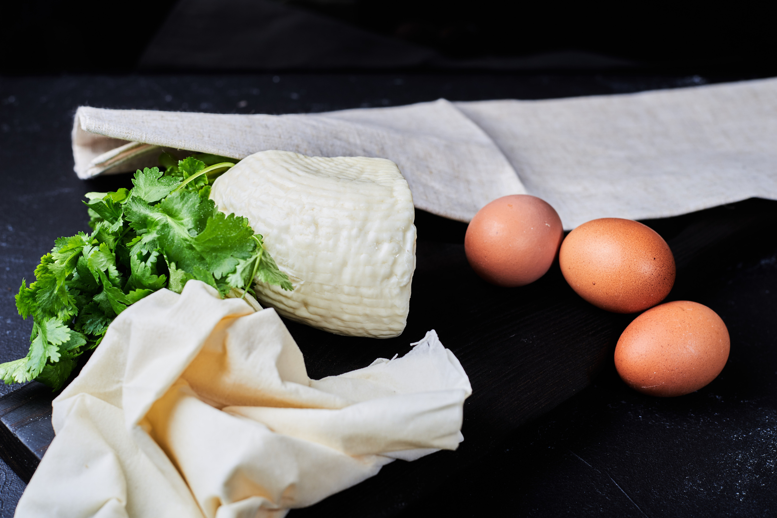 Греческий пирог. Фуд-фото в Москве, съемка для ресторанов и кафе, съемка для меню