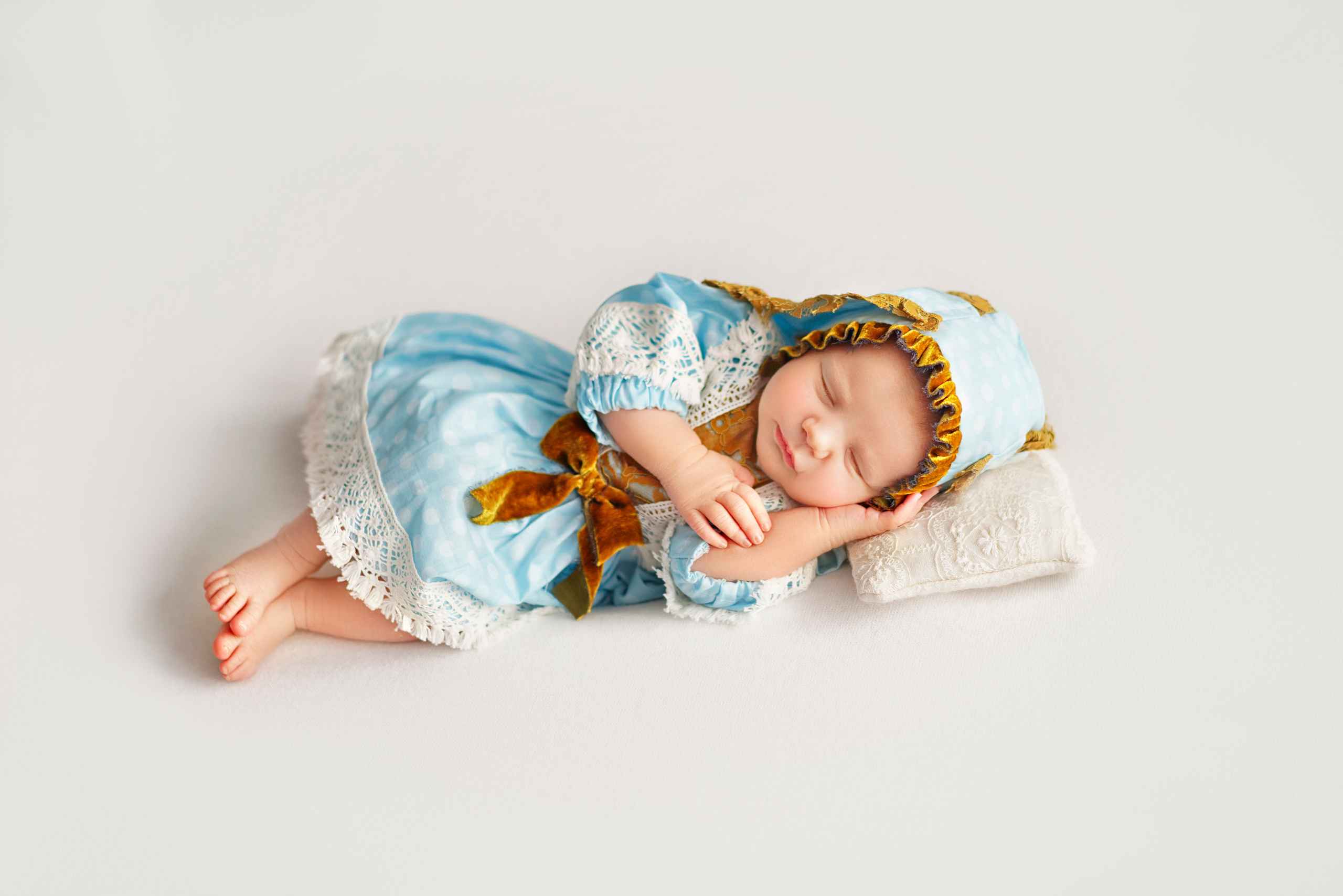 Новорожденные. Классика. Фотограф новорожденных беременных в Тюмени Ткачук Татьяна