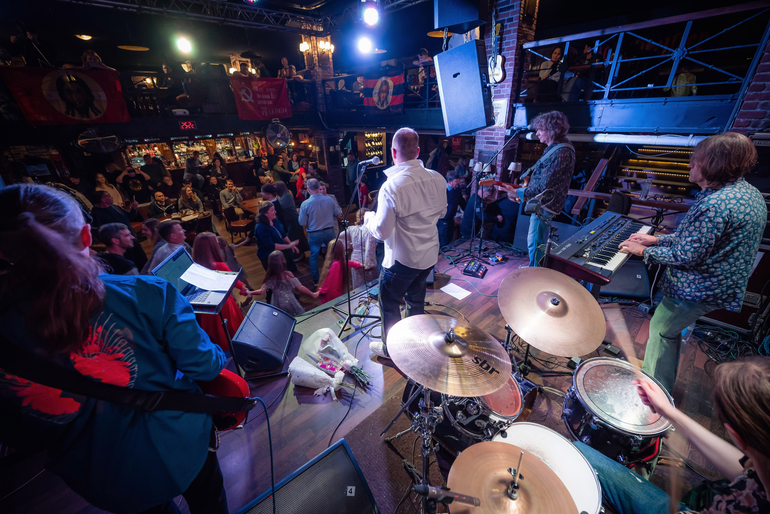 Антон и Татьяна Денисенко. Текущие съемки. Антон и Татьяна Денисенко — В храме