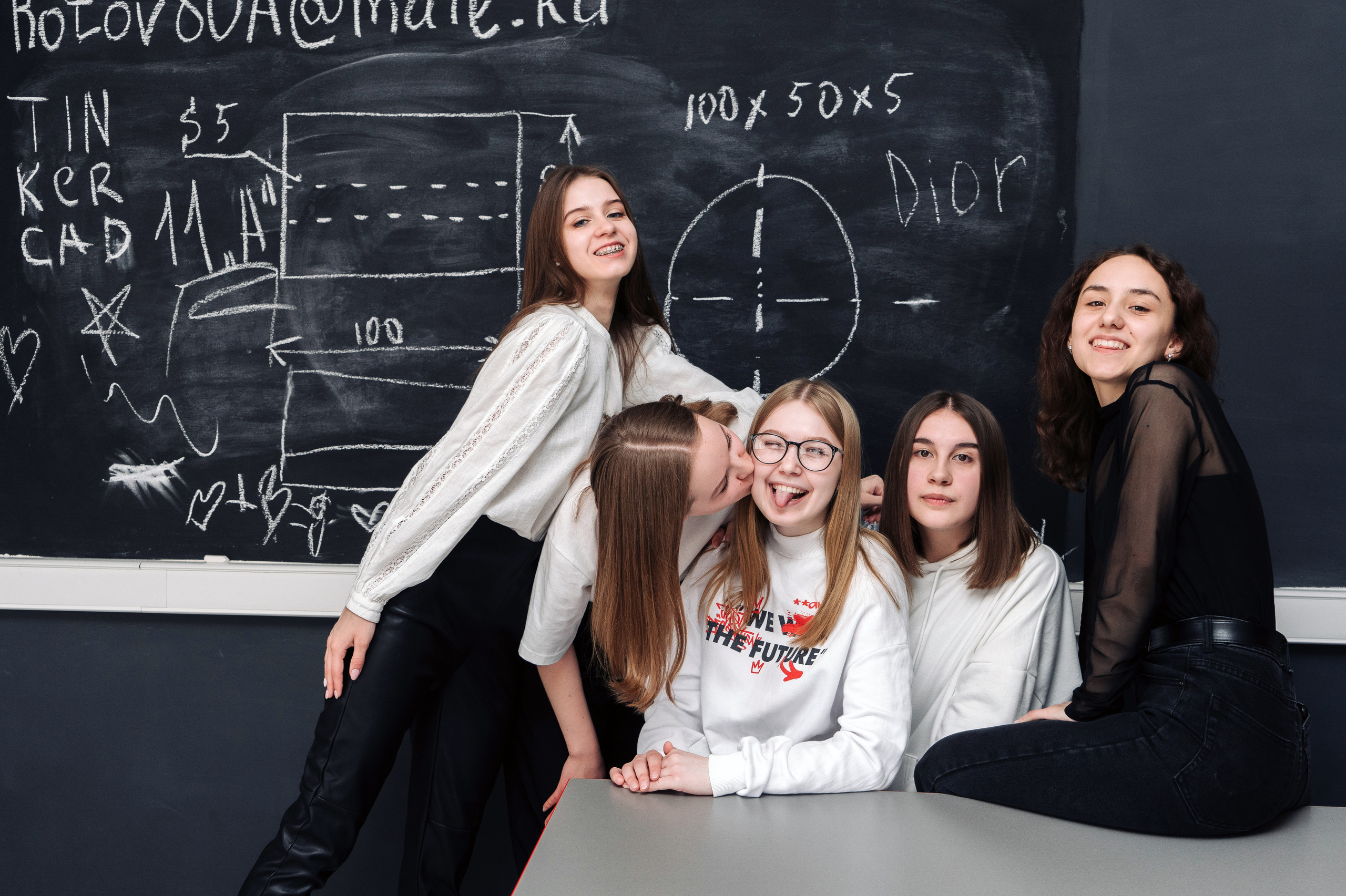 Фотосъёмка 9-11 класс. Выпускные альбомы в Томской области. Видеосъёмка на выпускной