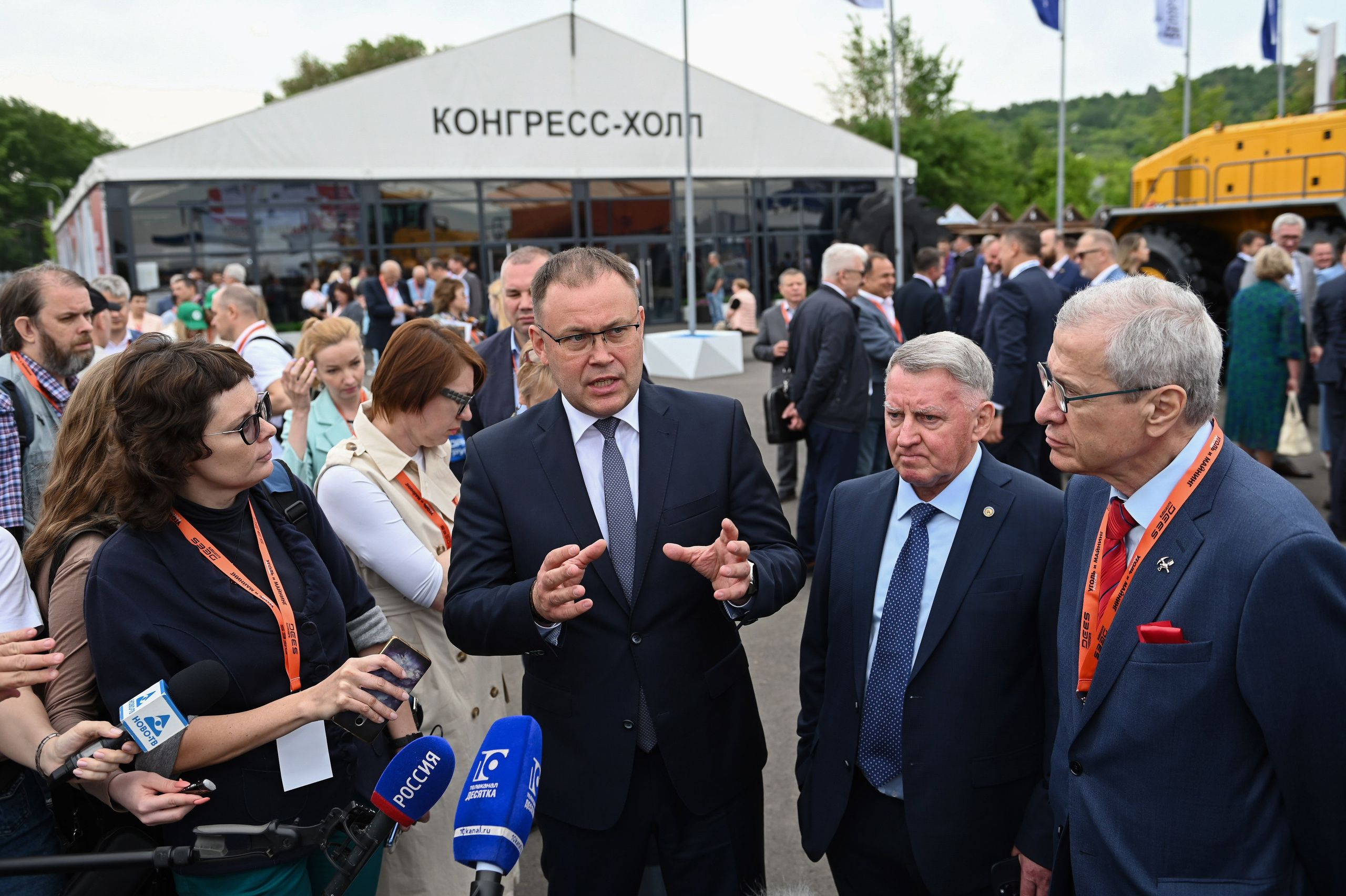 Пресс-подход на выставке Уголь Майнинг