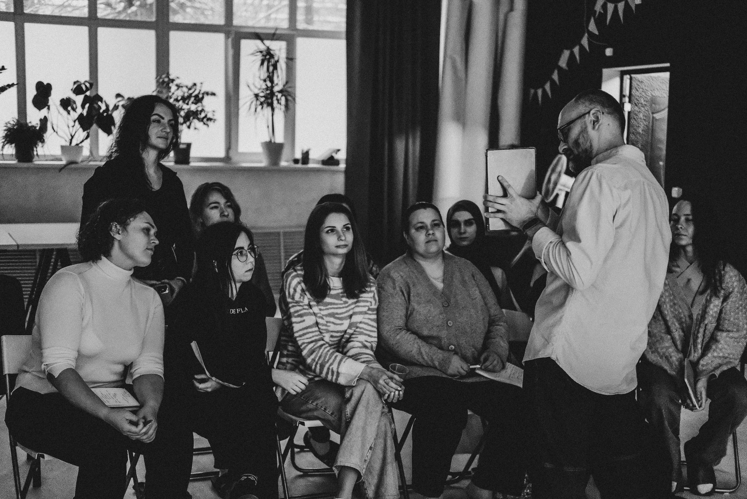 Контакты. Медиашкола Факультет — сеть фотошкол, в которой преподают профессиональные практикующие фотографы с огромным опытом!