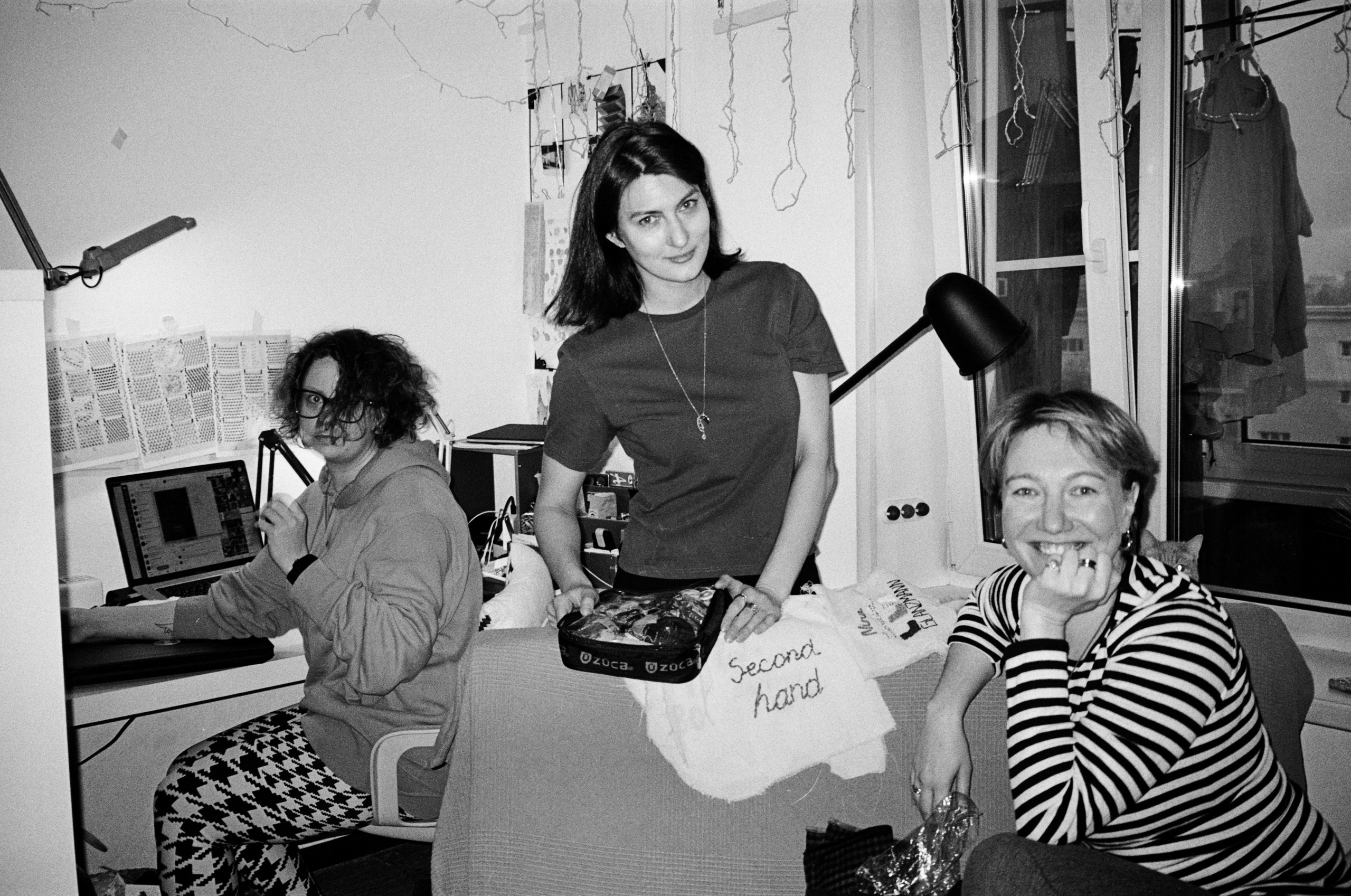 Mending girls. Фотограф · barwarm35mm · Москва