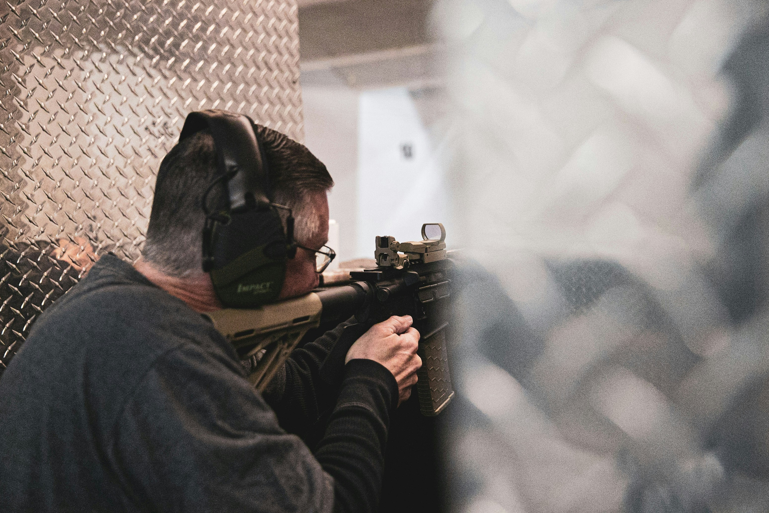 Indoor shooting range in Moscow with professional instructors