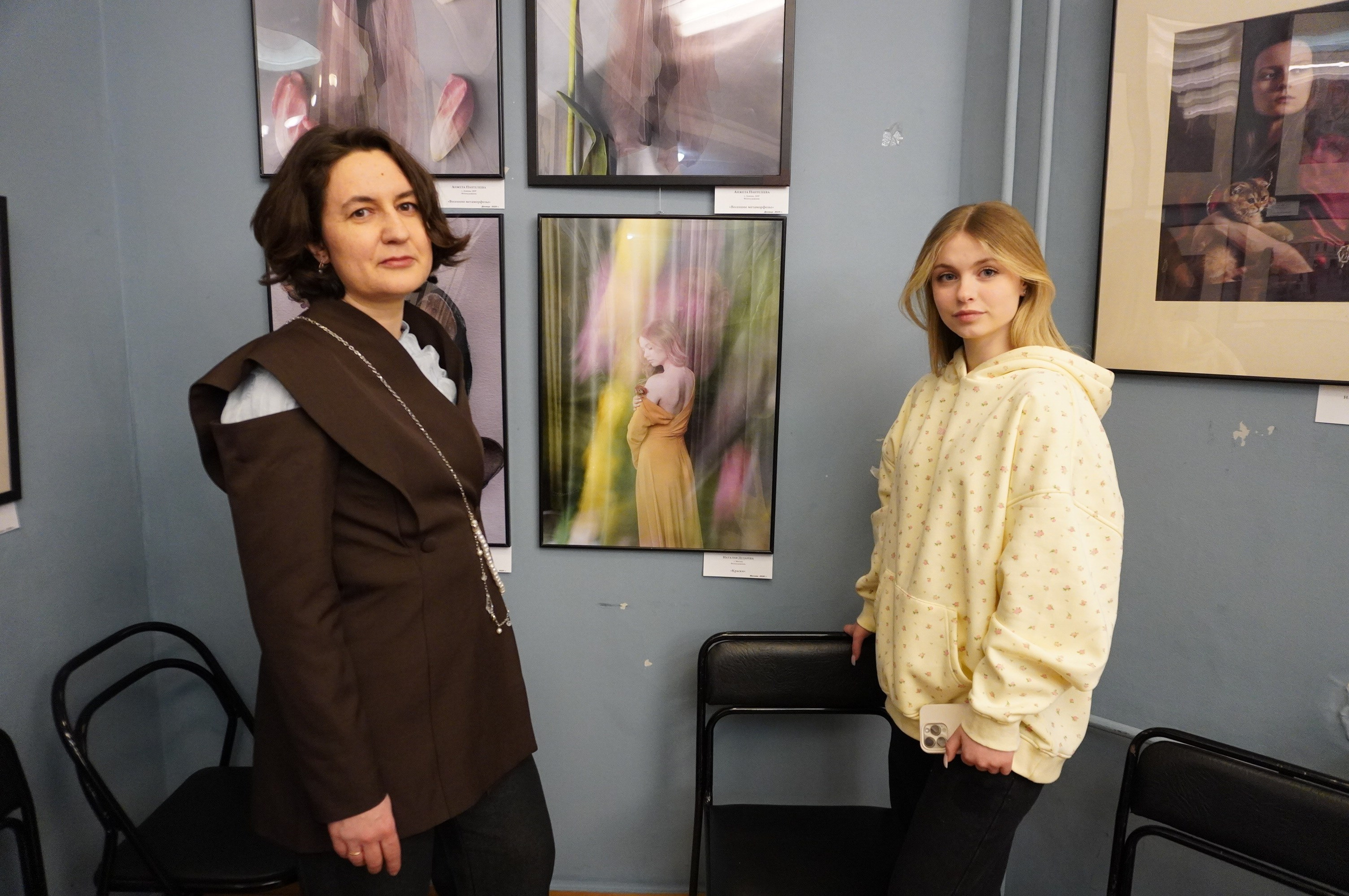 Выставка Женские Метаморфозы в Библиотека-читальня им. И. С. Тургенева. Дударева Наталия фотограф Москва