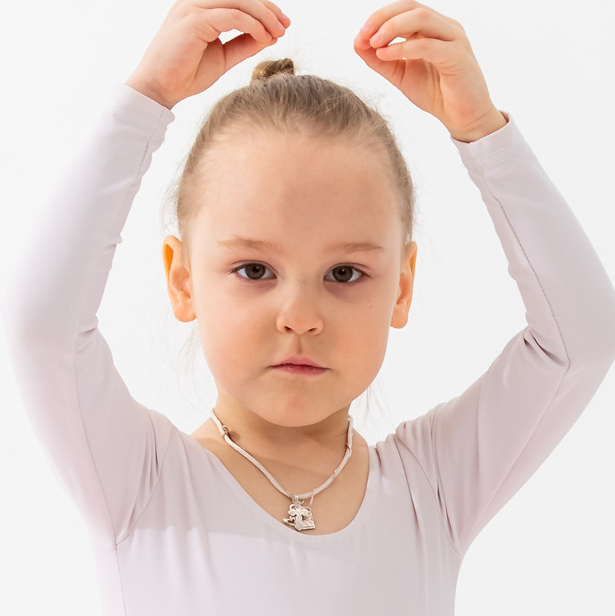 Балерина позирует на фотосессии для гимнастики и балета  от фотографа Галины Шараповой