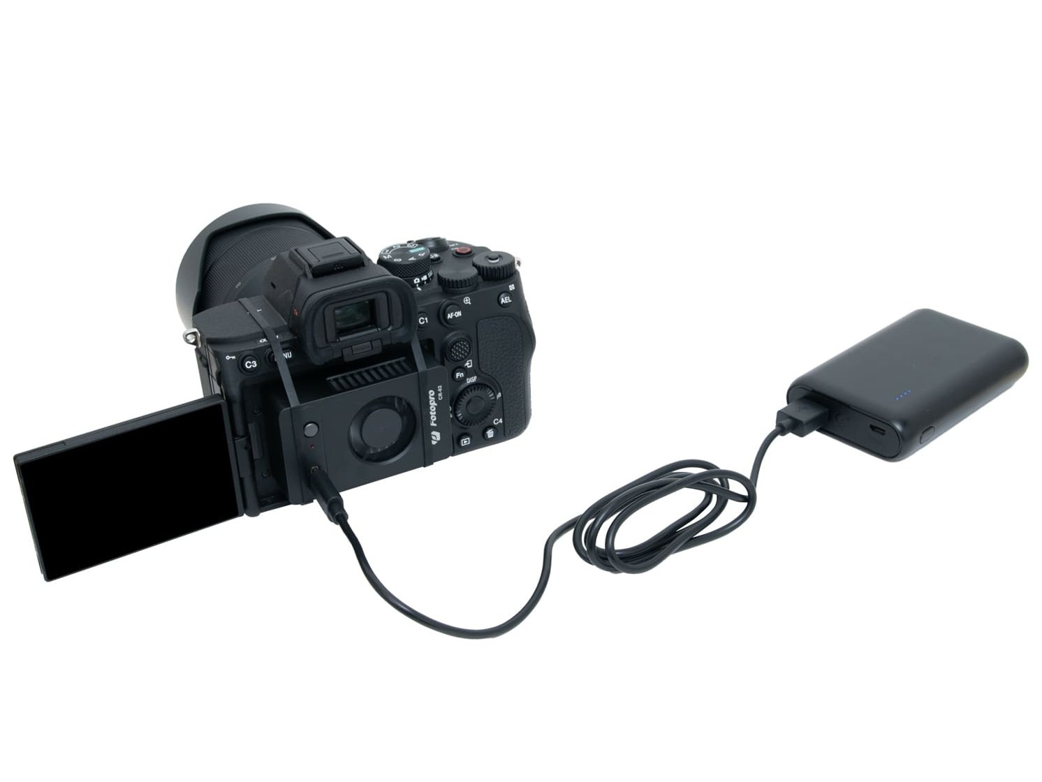 «Охладитель камеры» для защиты от перегрева при съемке. Фотограф — видеограф в Москве Дмитрий Менделеев