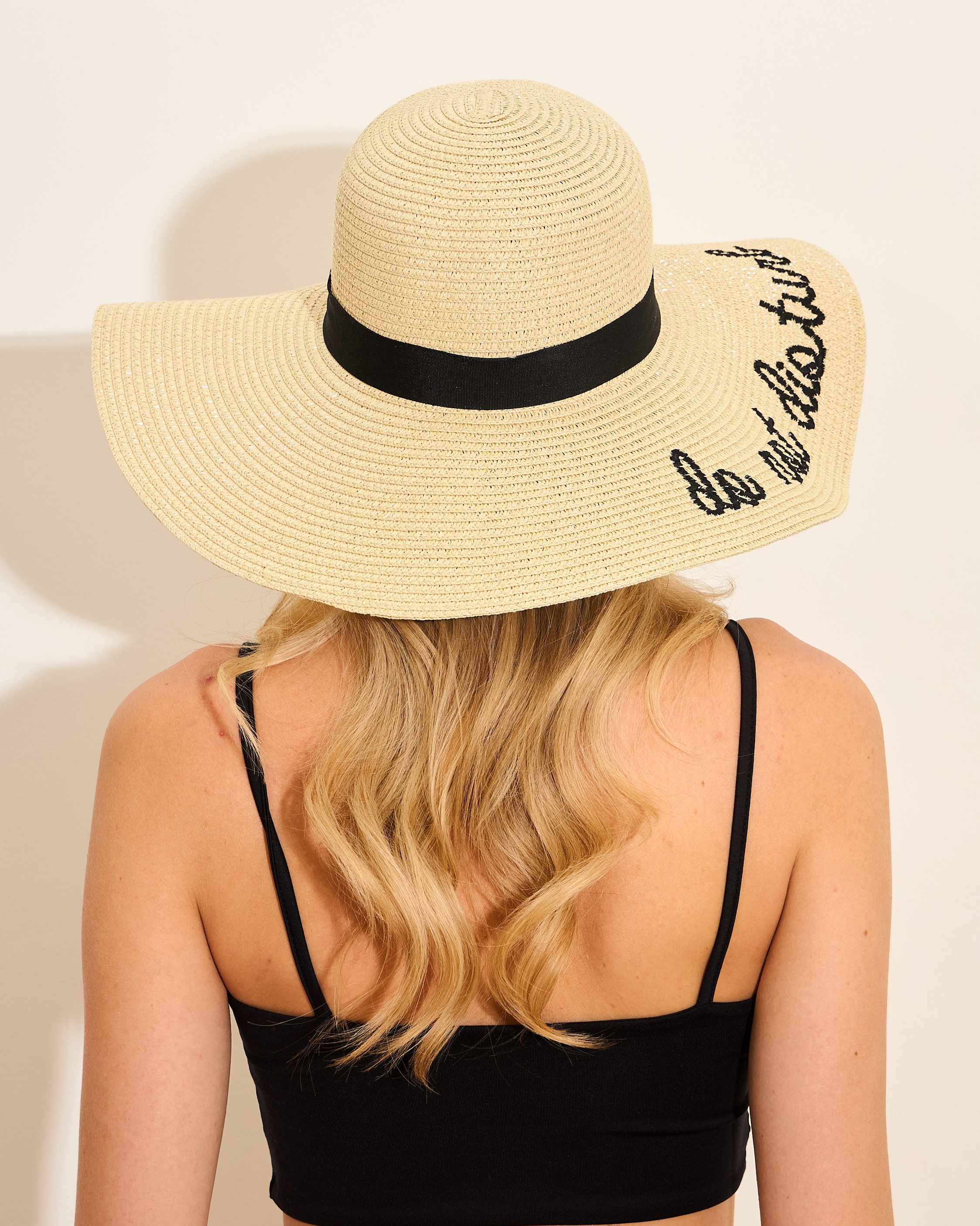 Съемка товаров с моделью. Предметная съемка