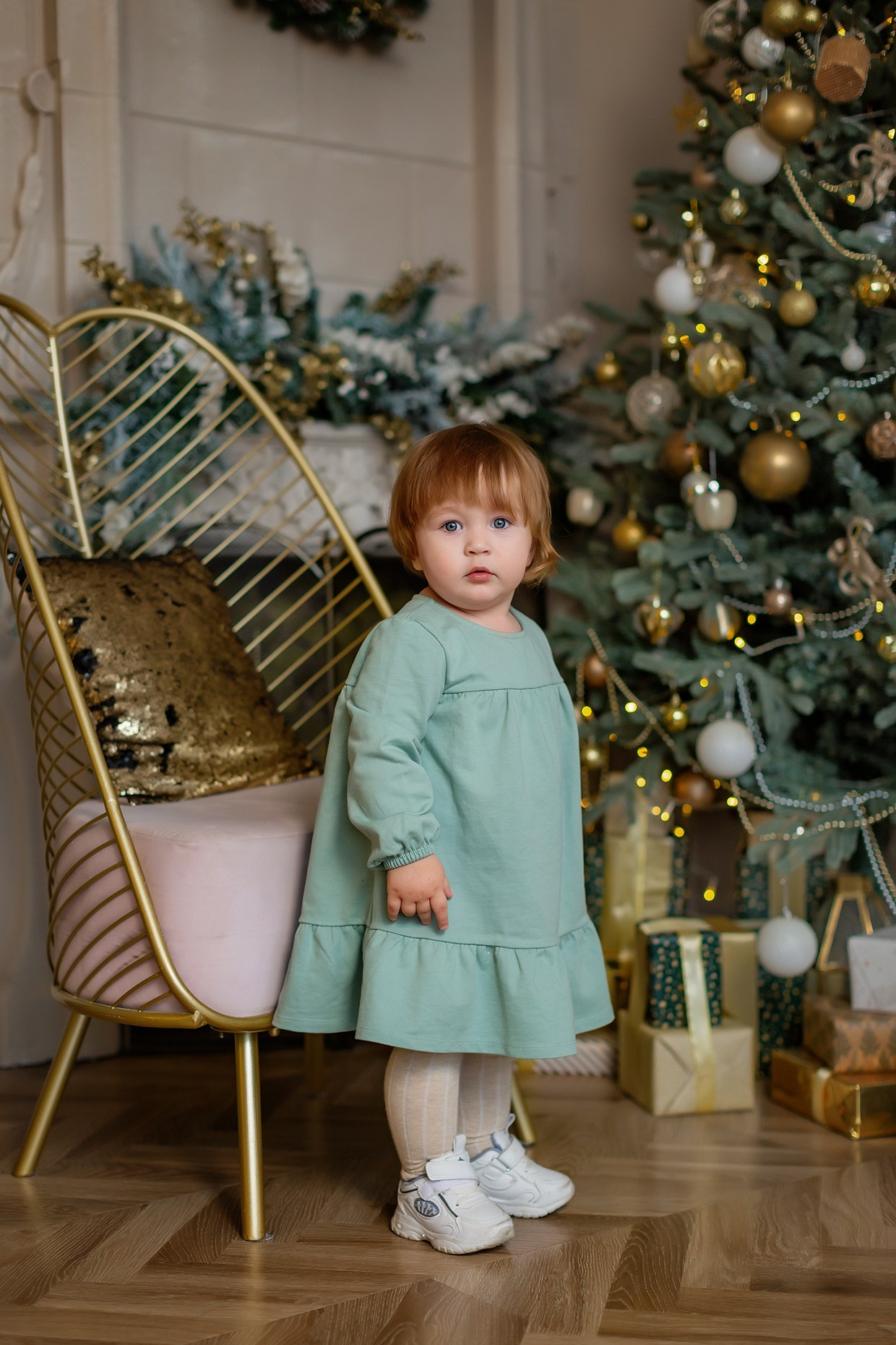 Детская фотосессия в новогодней фотостудии Квартира 9. Детский и семейный фотограф в Екатеринбурге