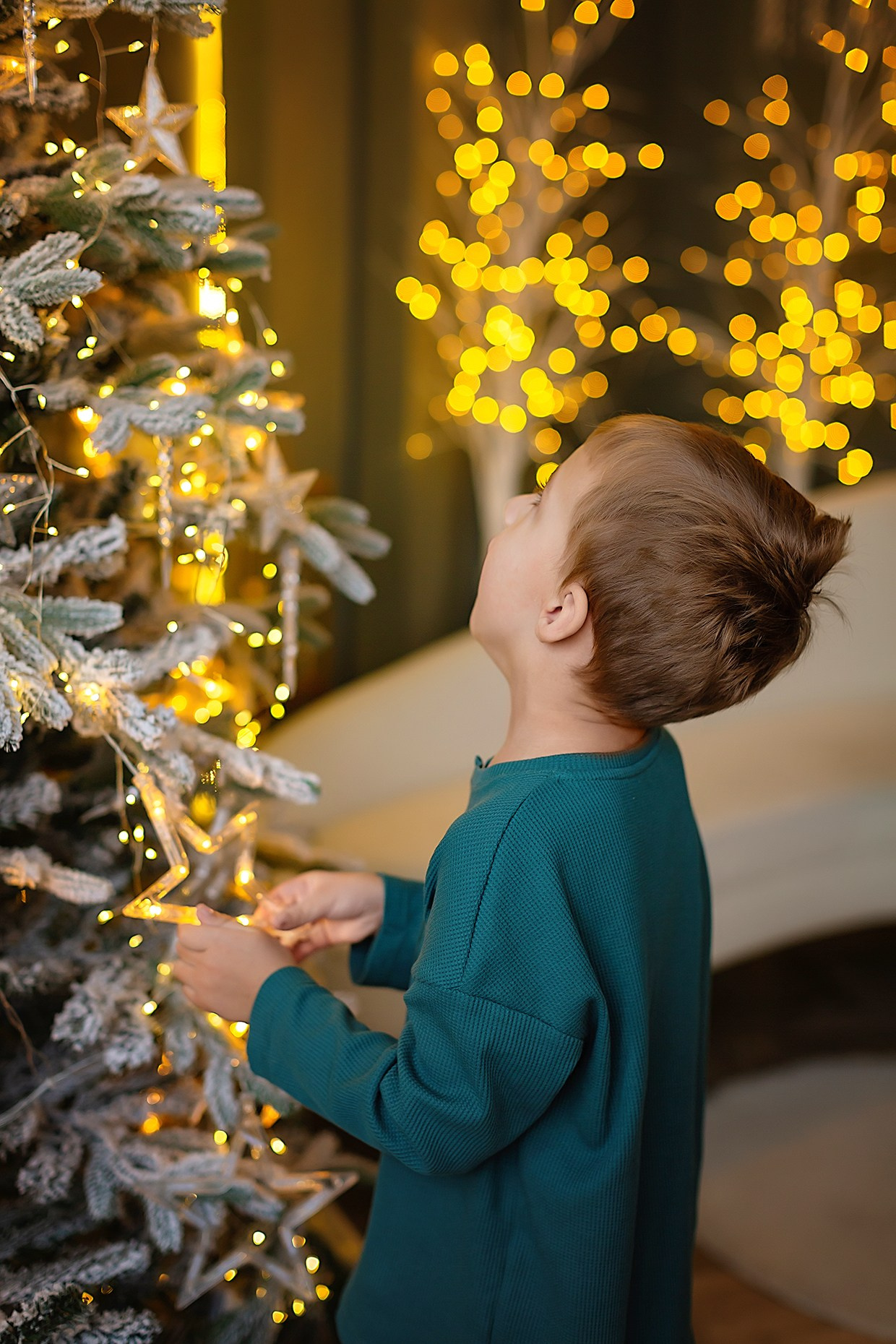 Детская фотосессия в новогодней фотостудии Квартира 9. Детский и семейный фотограф в Екатеринбурге